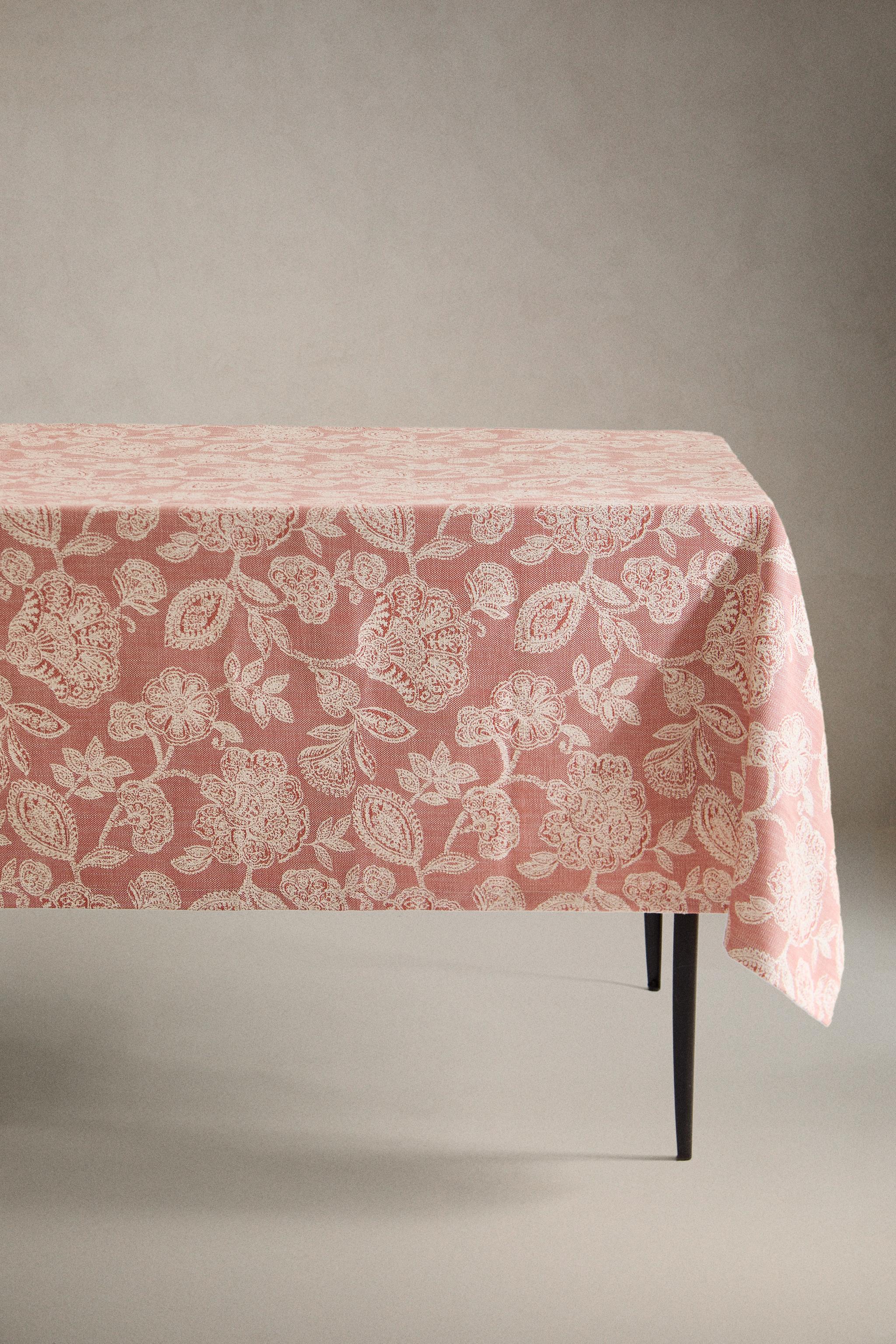 FLORAL JACQUARD COTTON LINEN TABLECLOTH