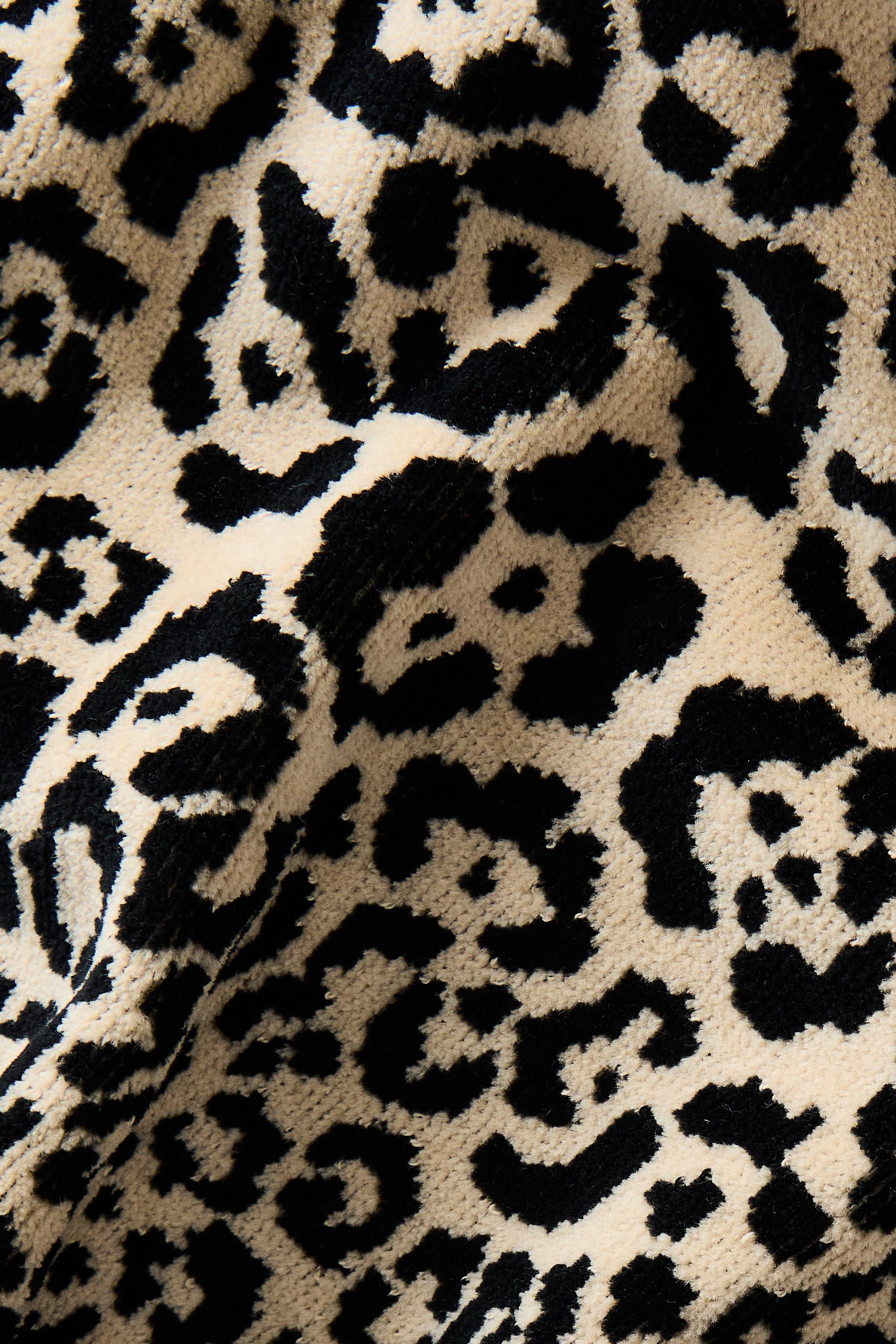 ANIMAL PRINT VELOUR BEACH TOWEL