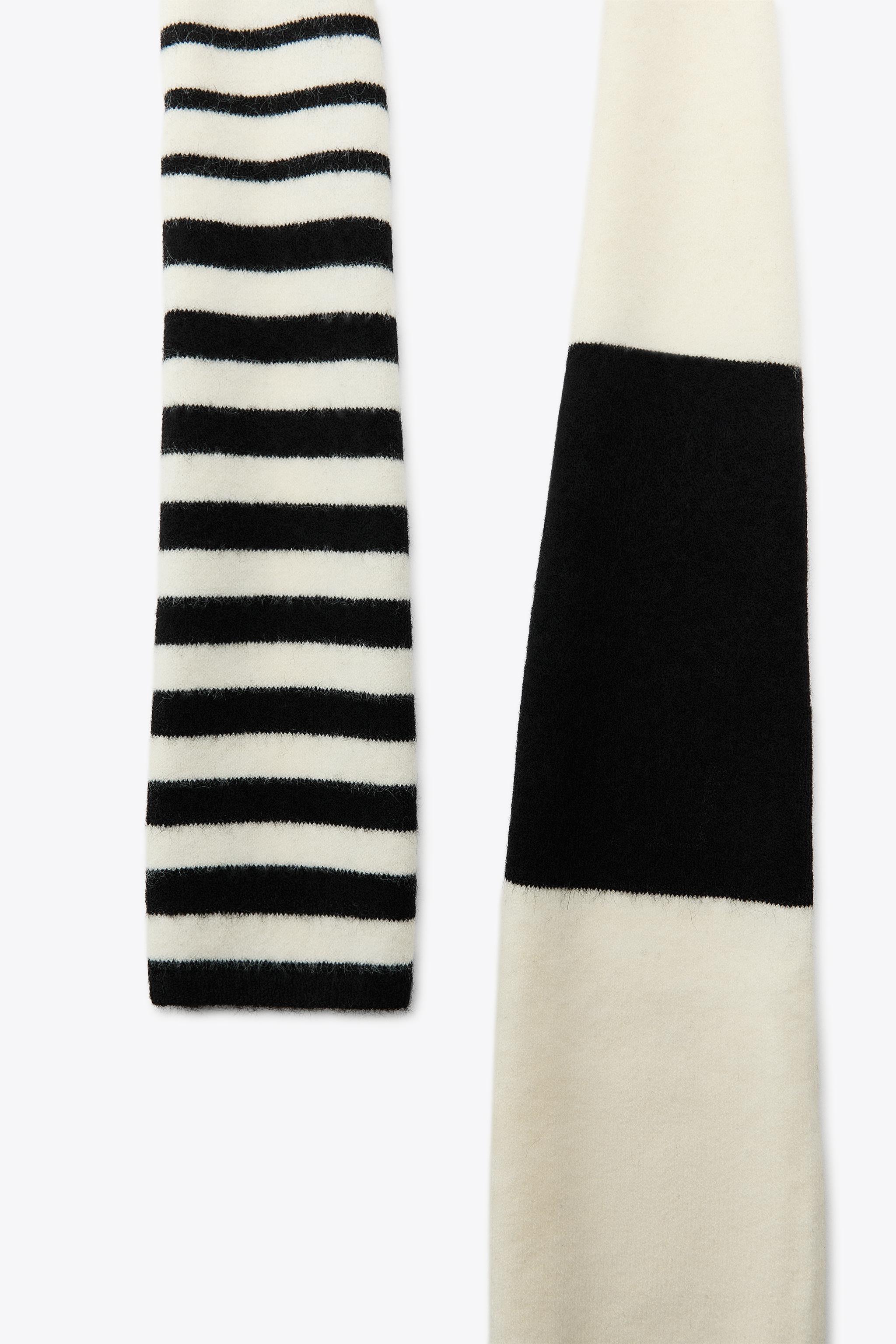STRIPED KNIT SCARF