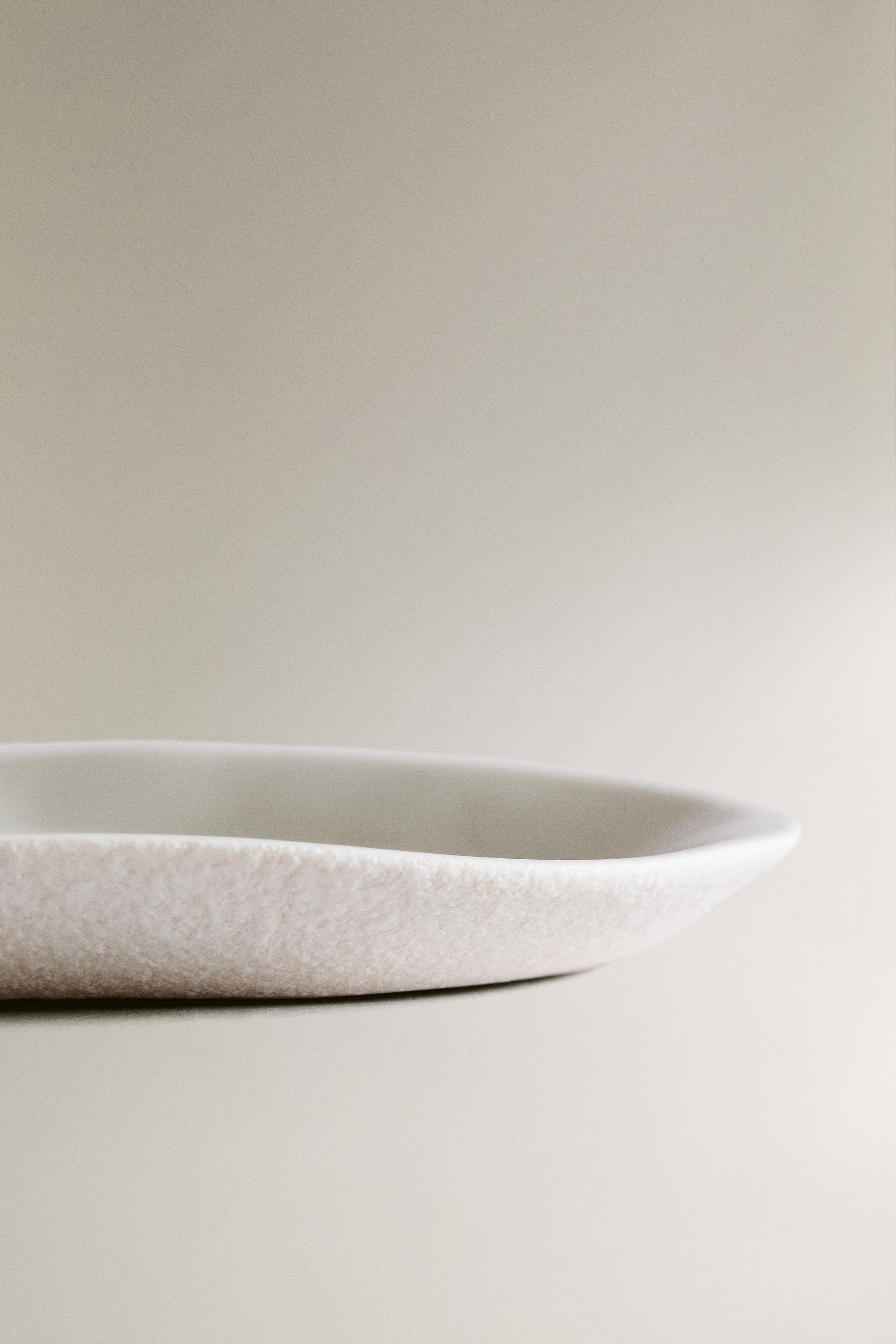 TEXTURED BATHROOM TRAY