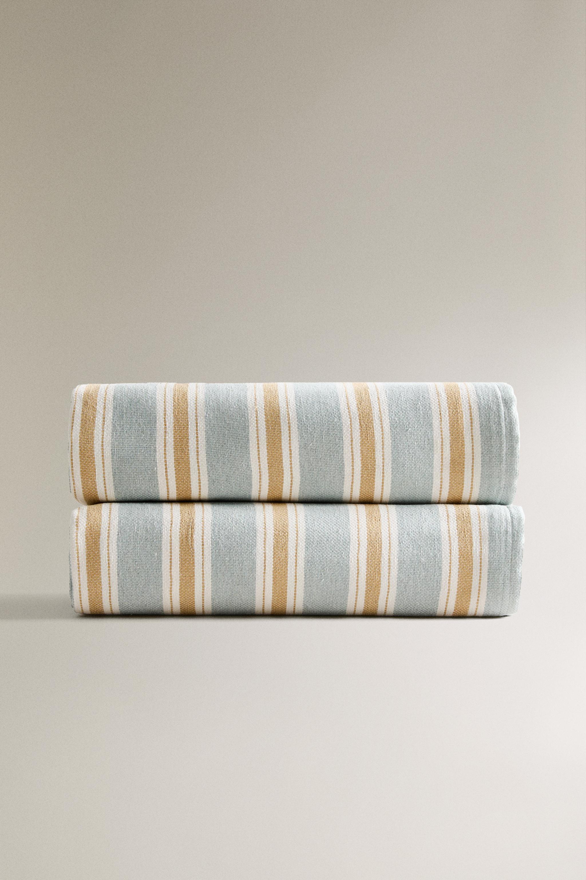 PLAIN MULTI-PURPOSE BLANKET