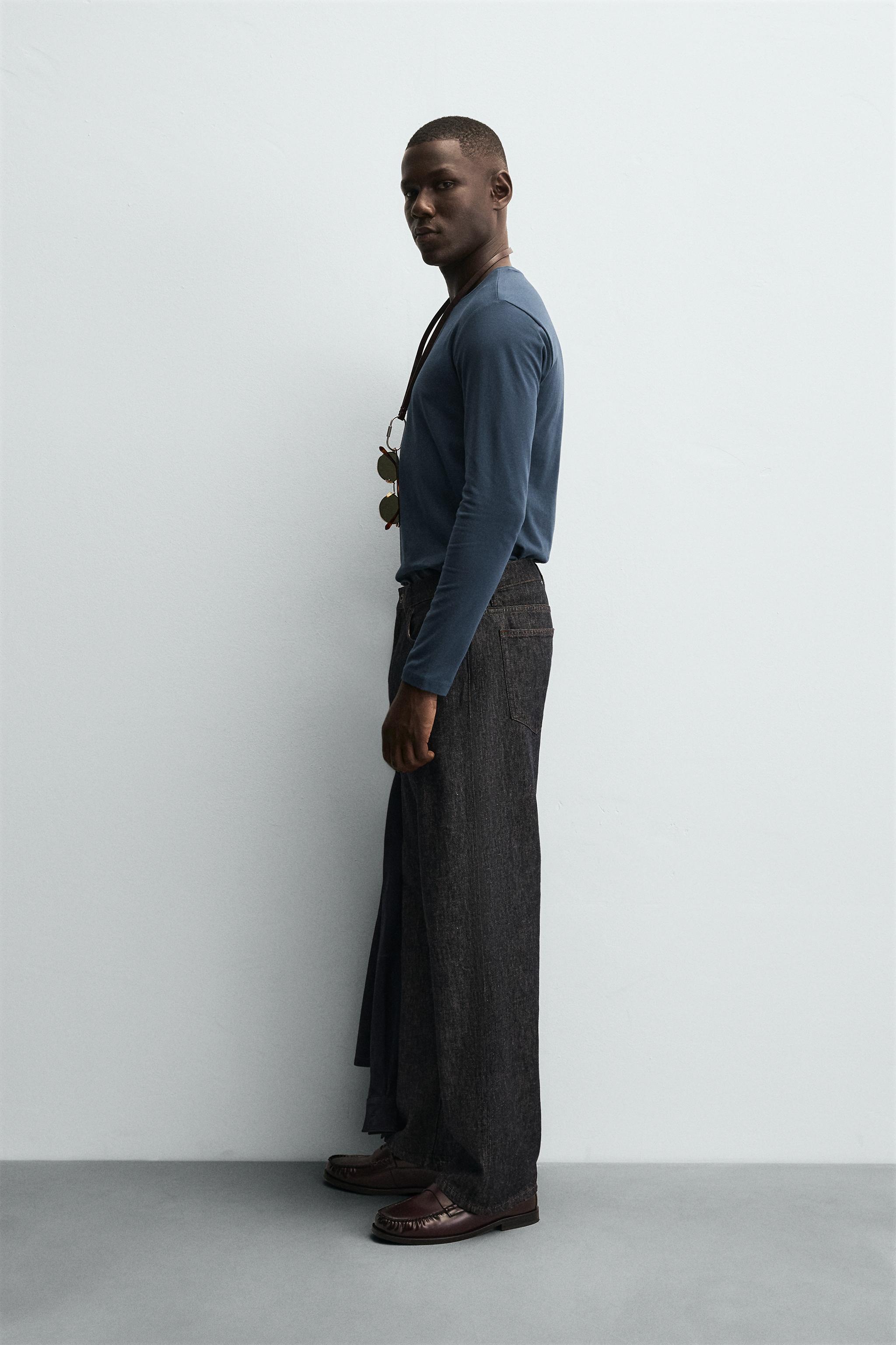 BASIC SLIM FIT T-SHIRT