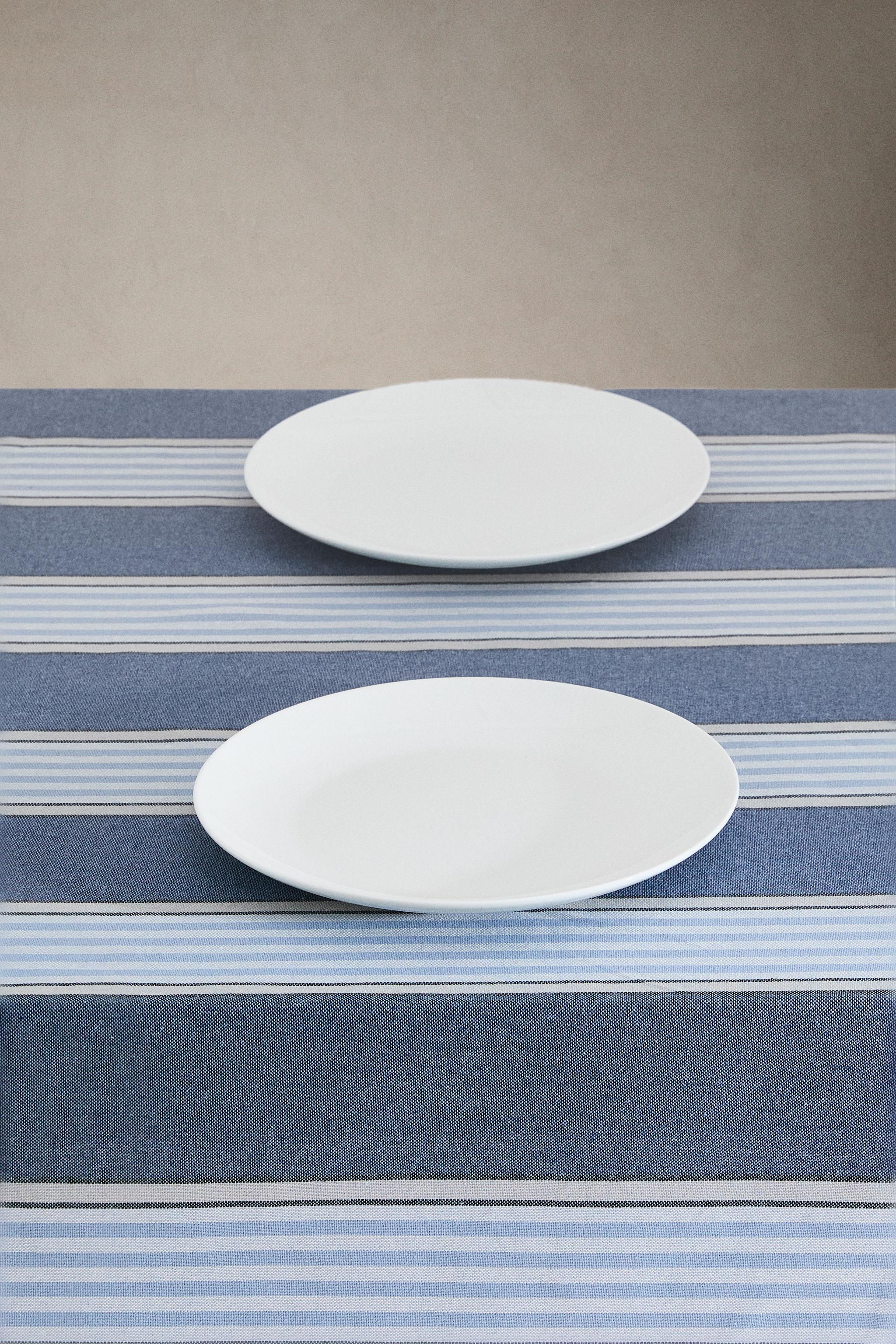 DYED THREAD STRIPED TABLECLOTH
