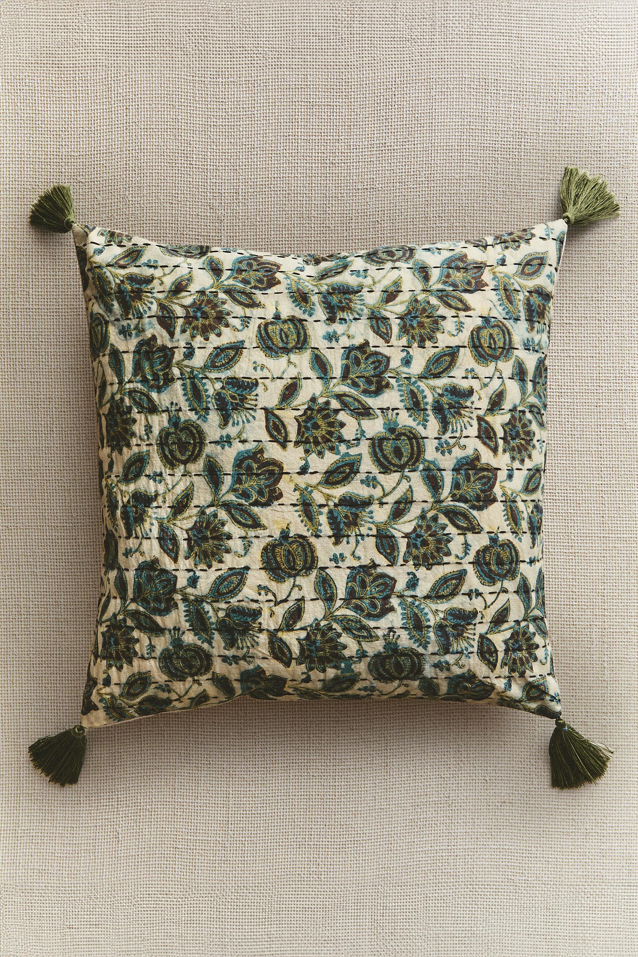 FLORAL THROW PILLOW COVER WITH POMPOMS