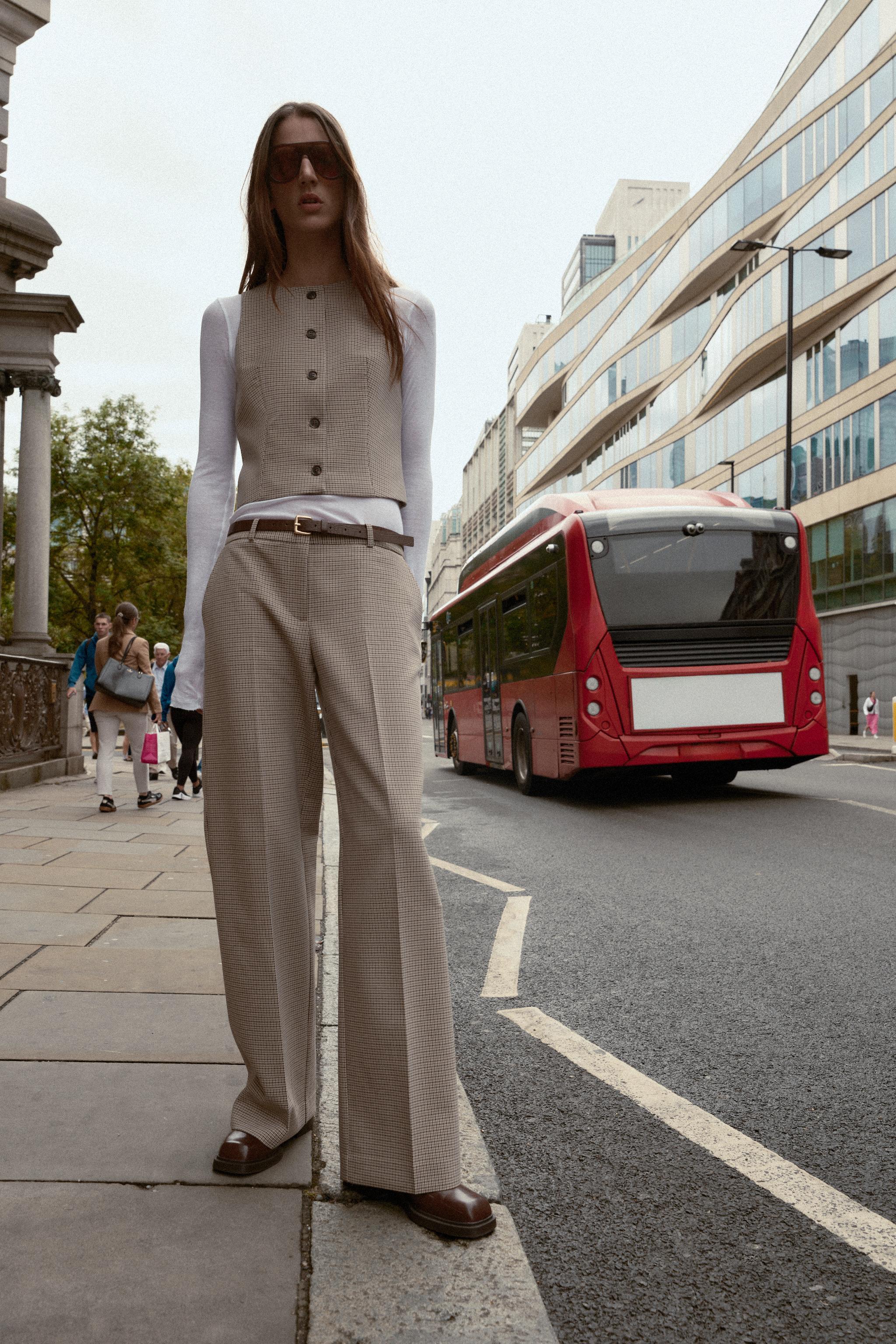 CHECKERED BELTED PANTS