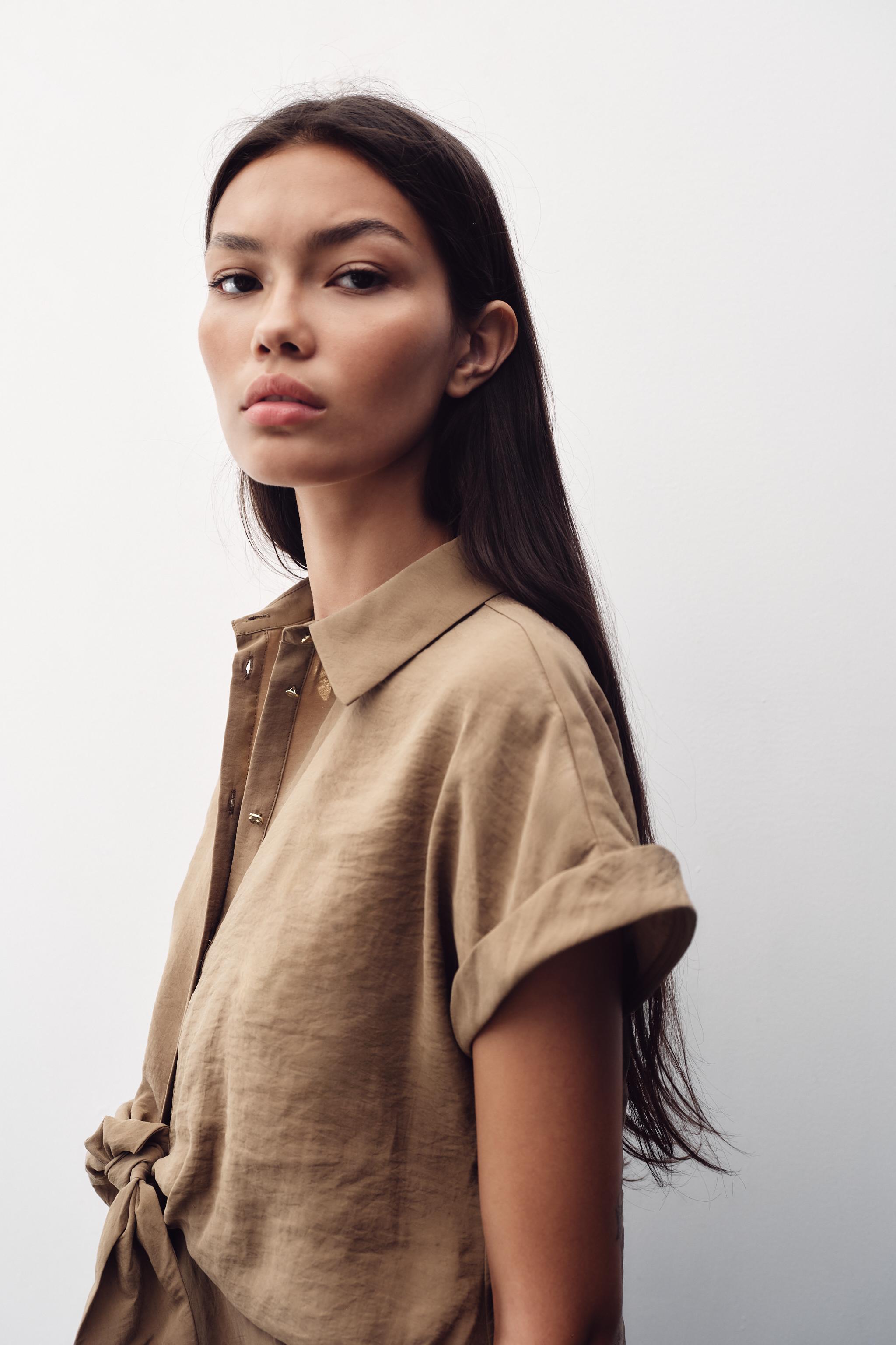 SHORT SLEEVE KNOT SHIRT