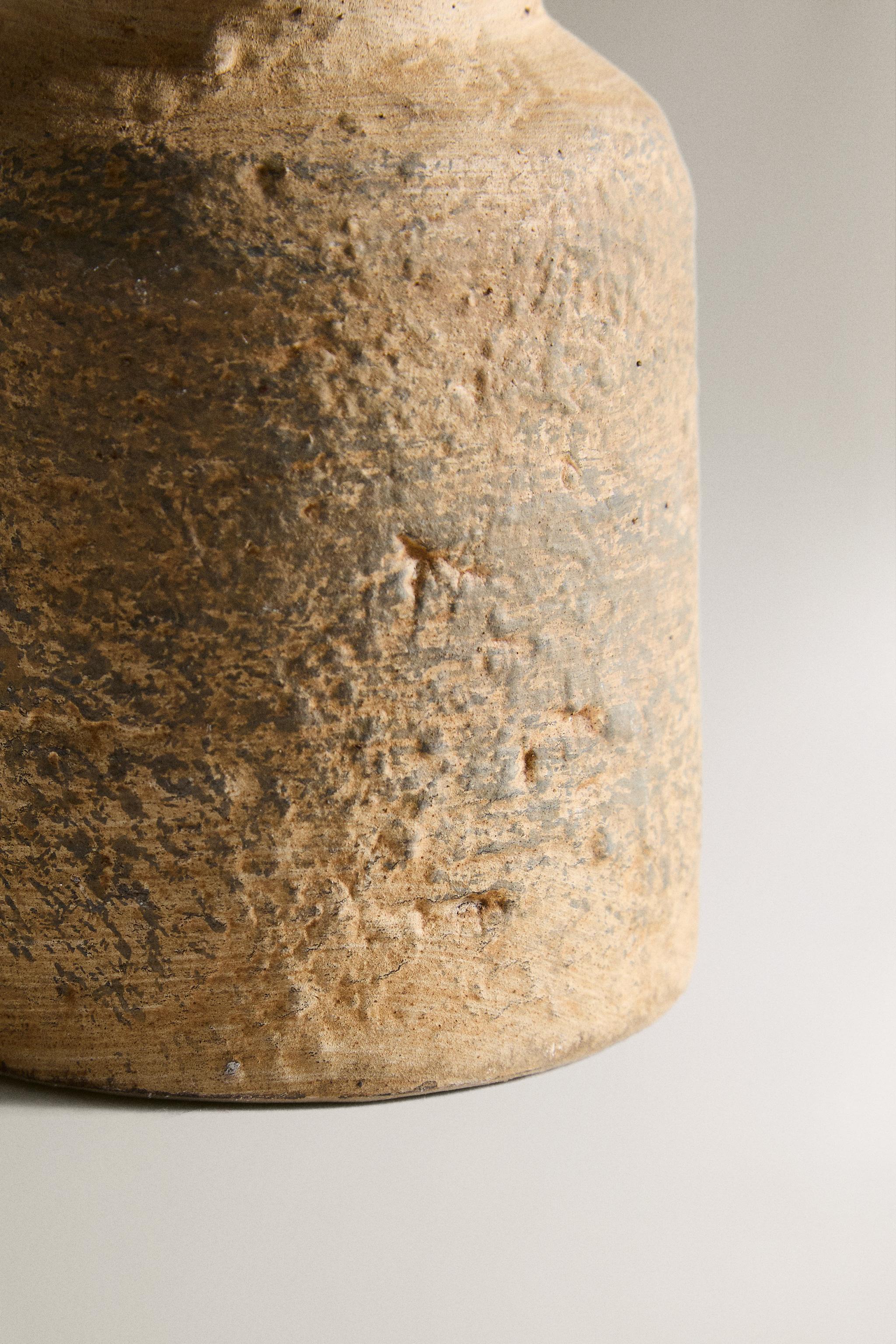 CERAMIC EMBELLISHER FOR VANILLA SCENTED REED DIFFUSERS