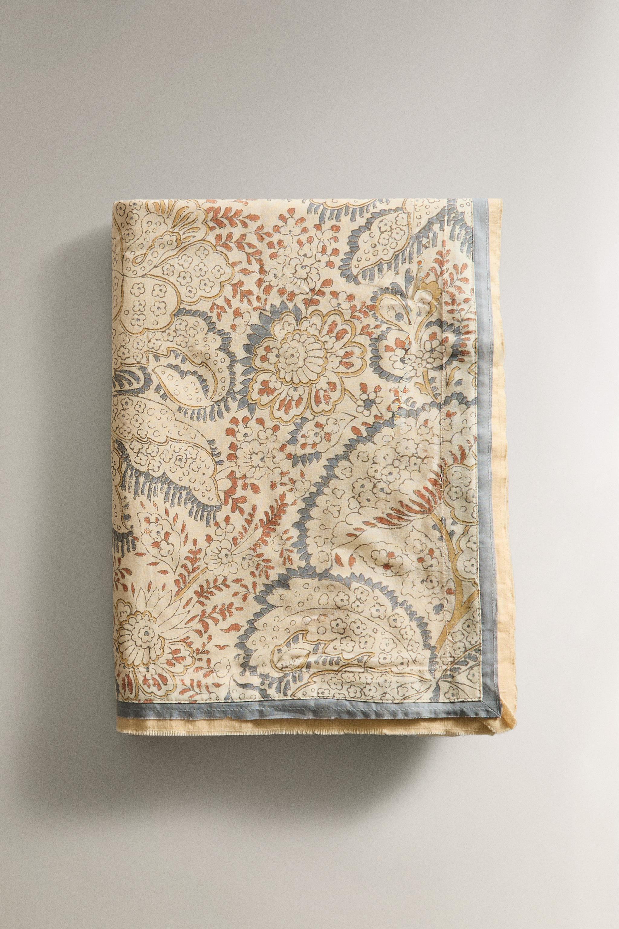 FLORAL AND PAISLEY PRINT TABLECLOTH