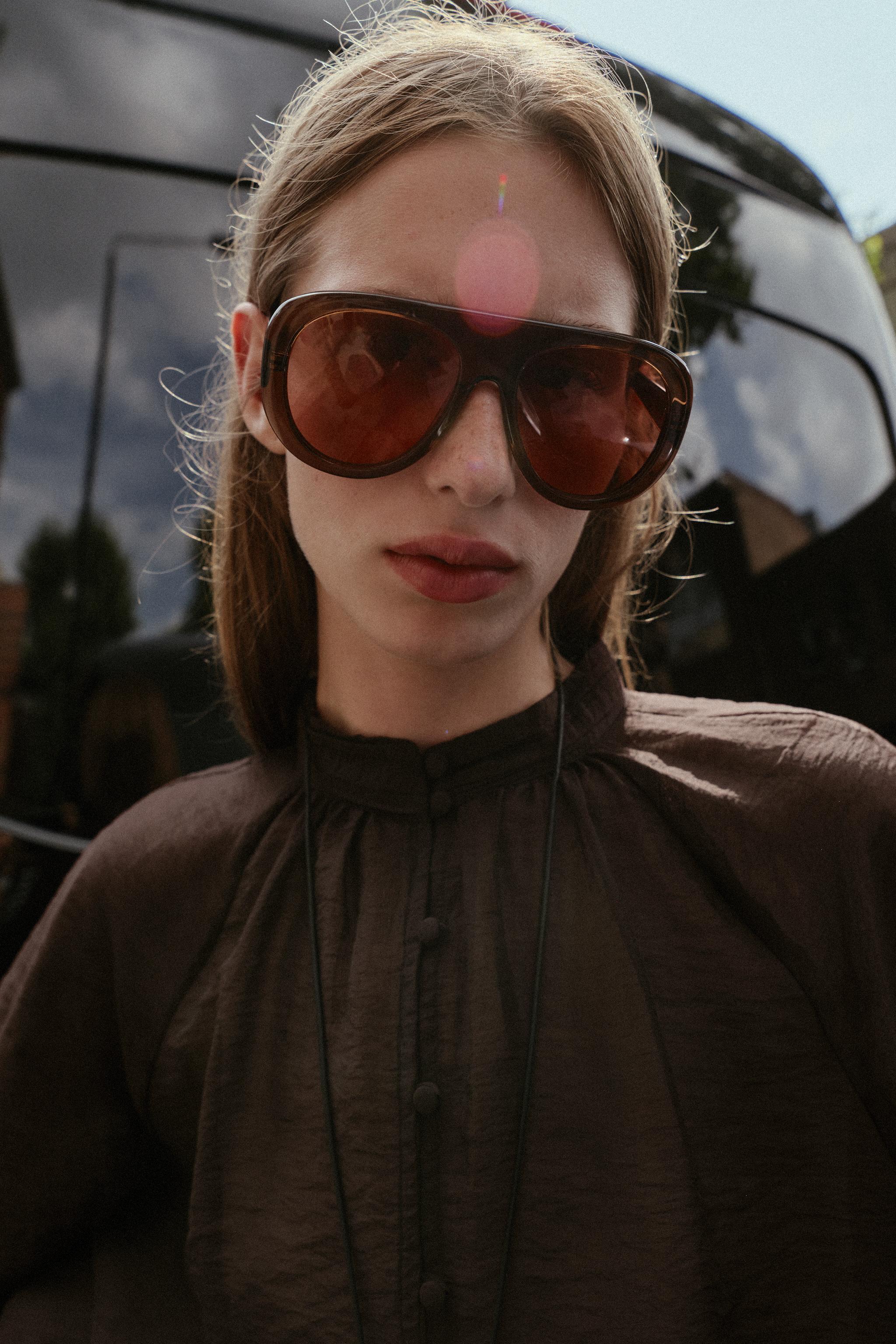 SHEER BALLOON SLEEVE BLOUSE