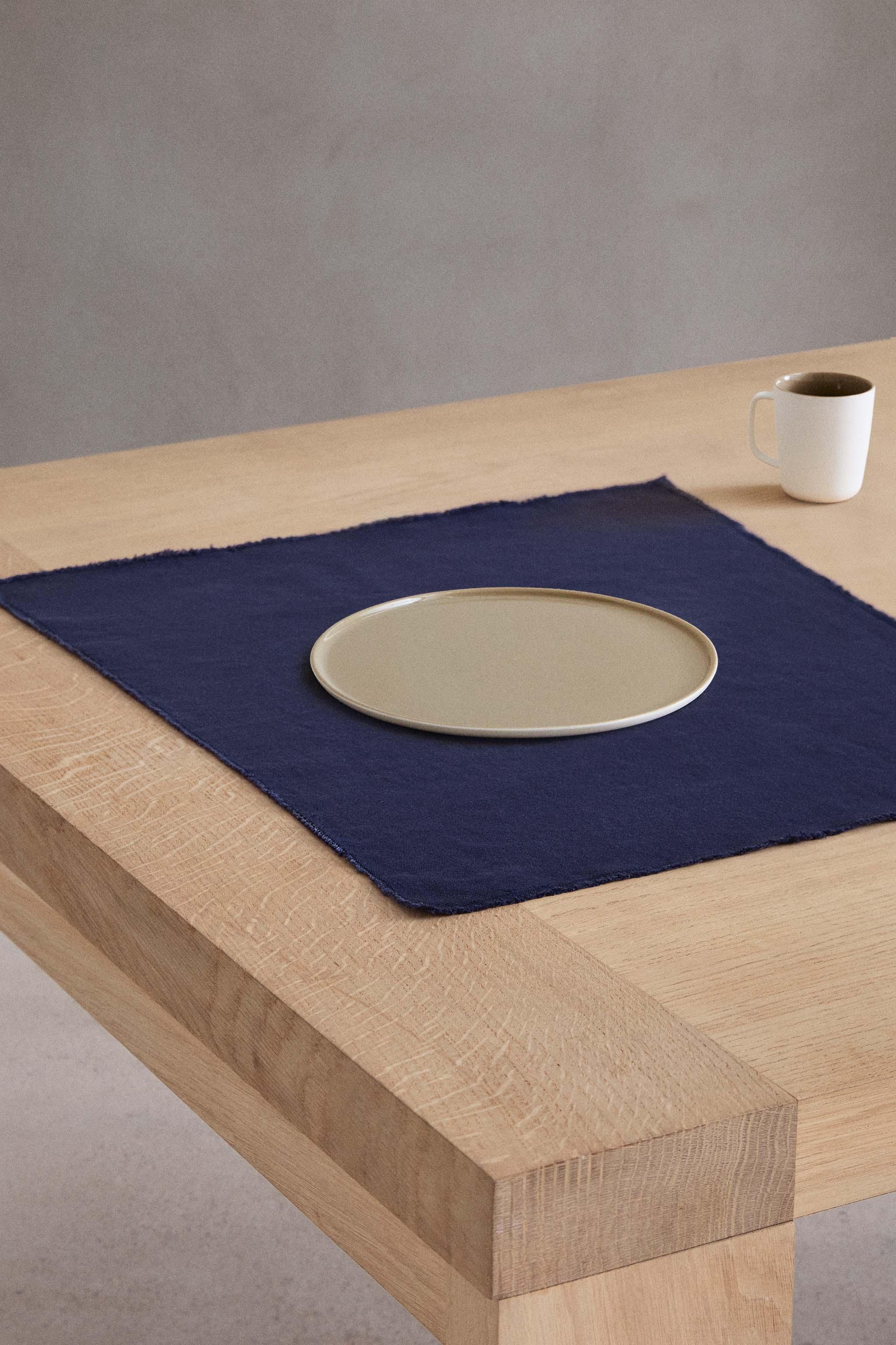 PLACEMAT 01