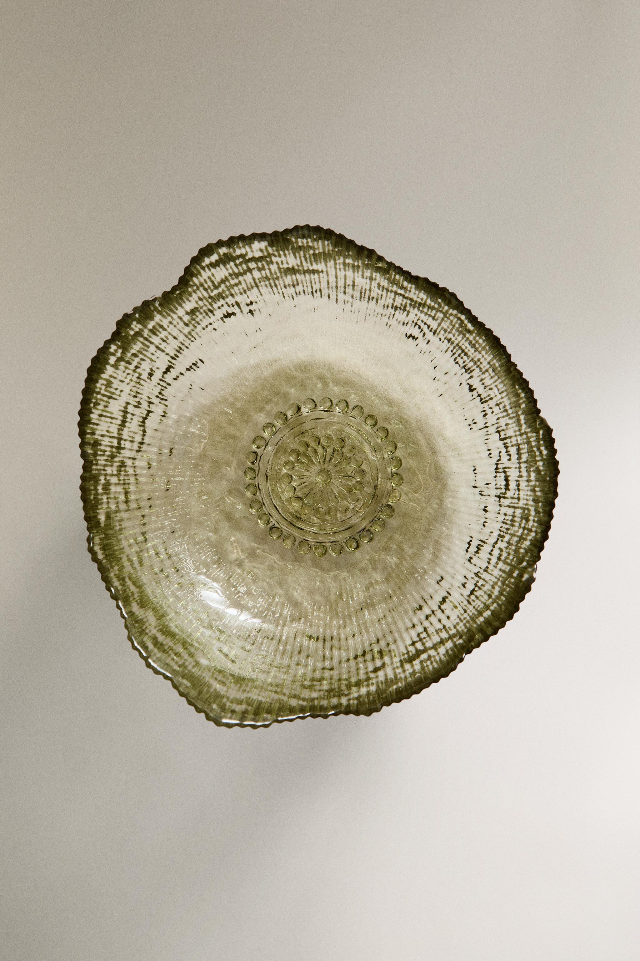 RAISED DESIGN SALAD BOWL