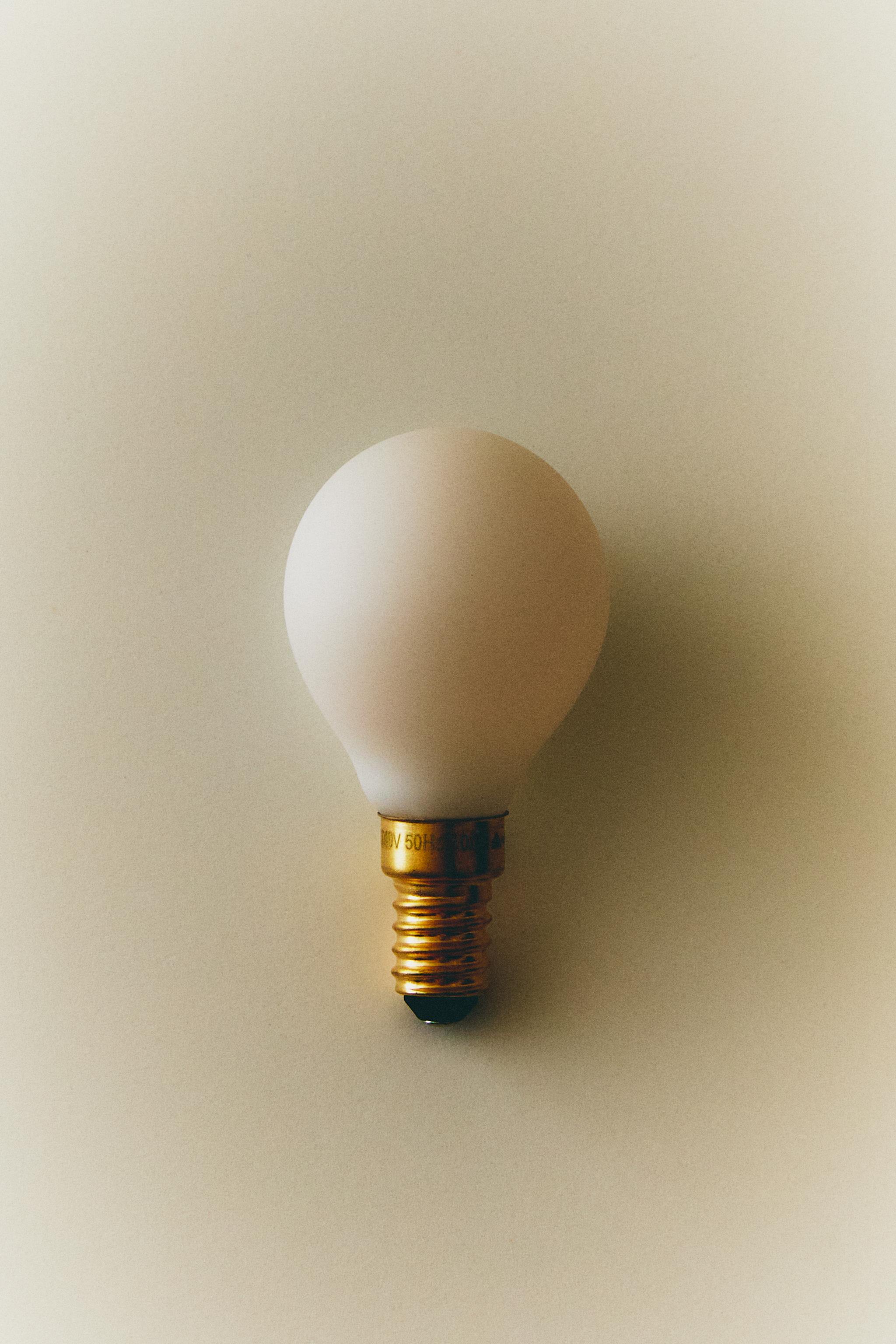 LED BULB 2700 K TALA | E14