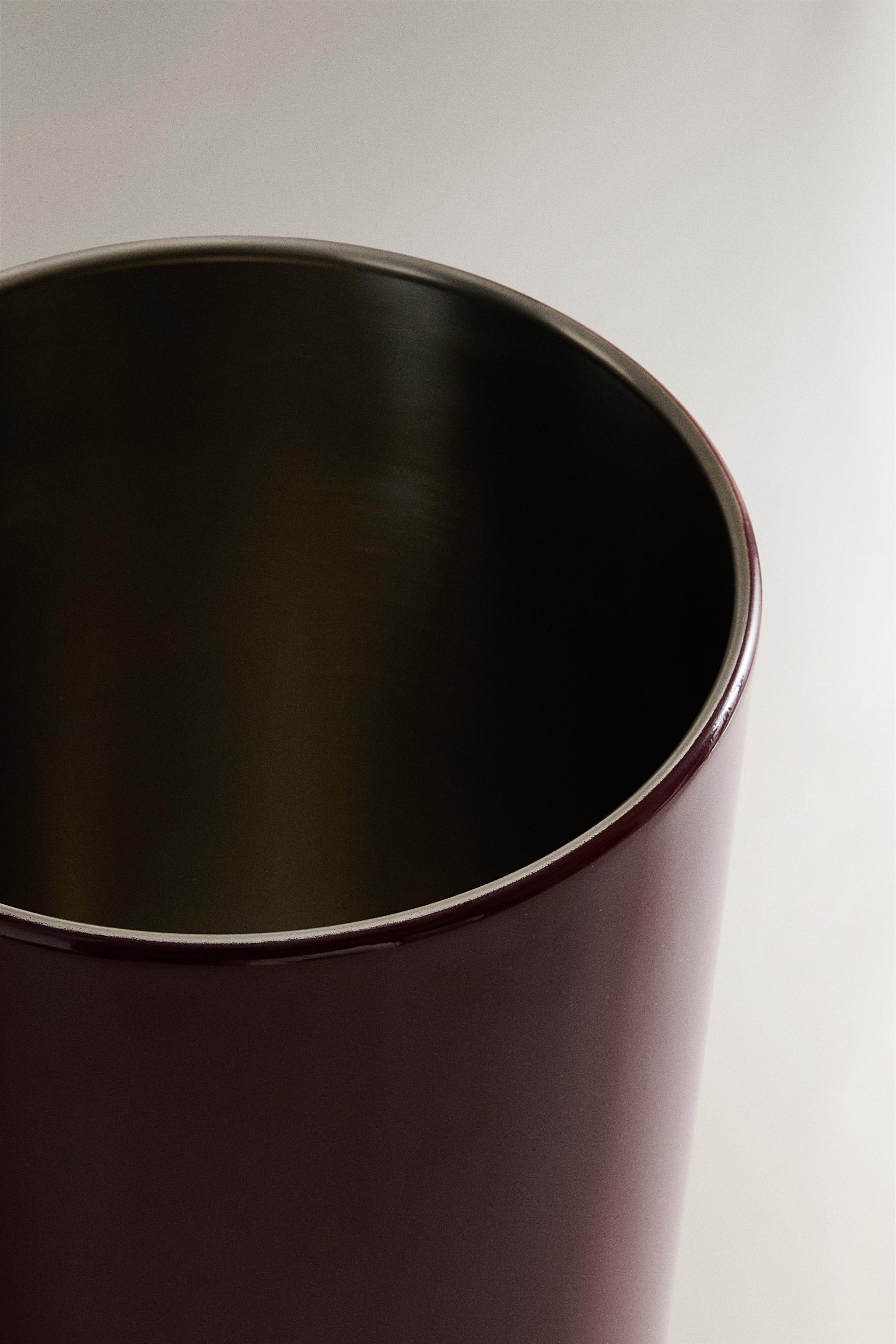 CYLINDRICAL METAL WASTEPAPER BASKET