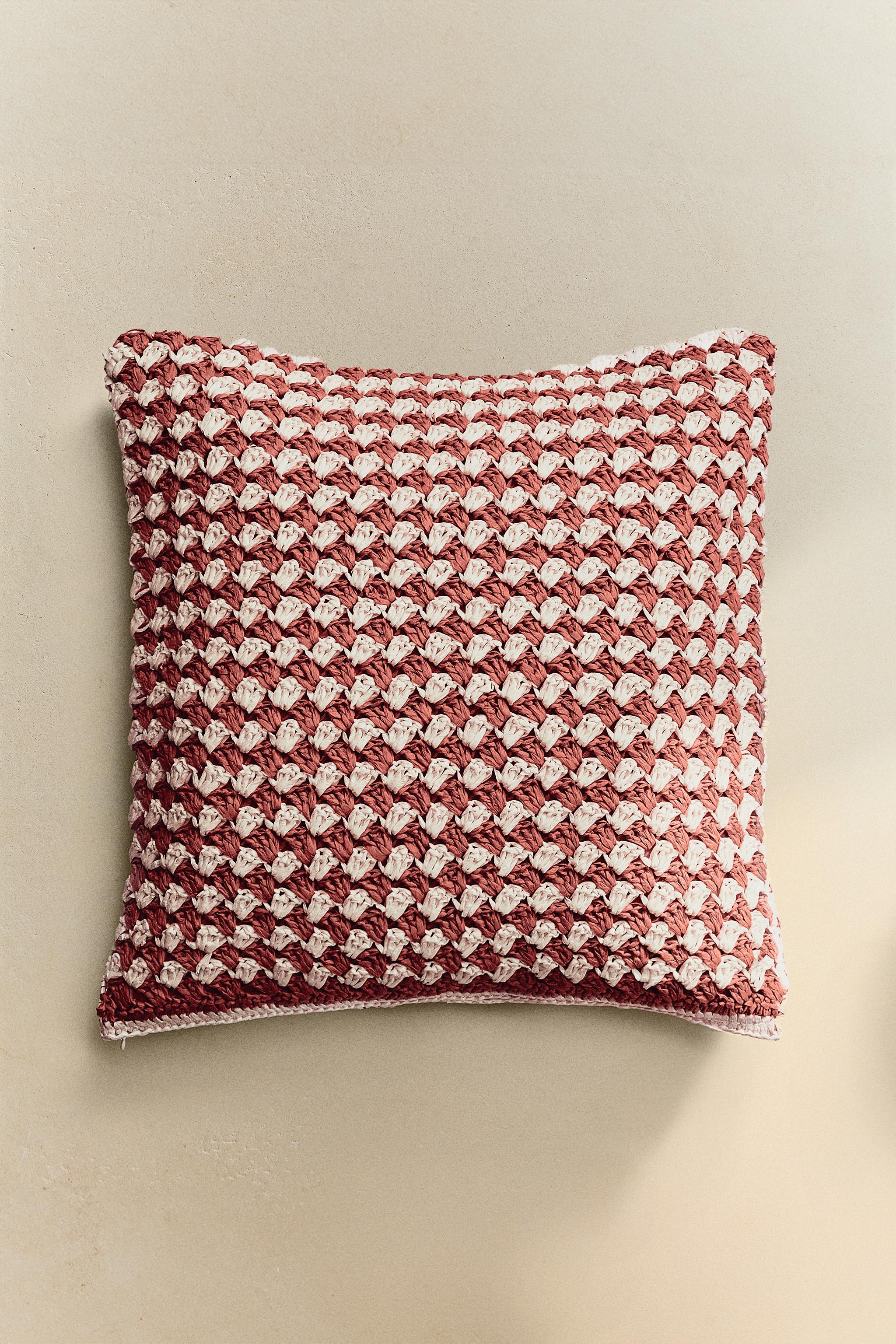 CROCHET THROW PILLOW COVER