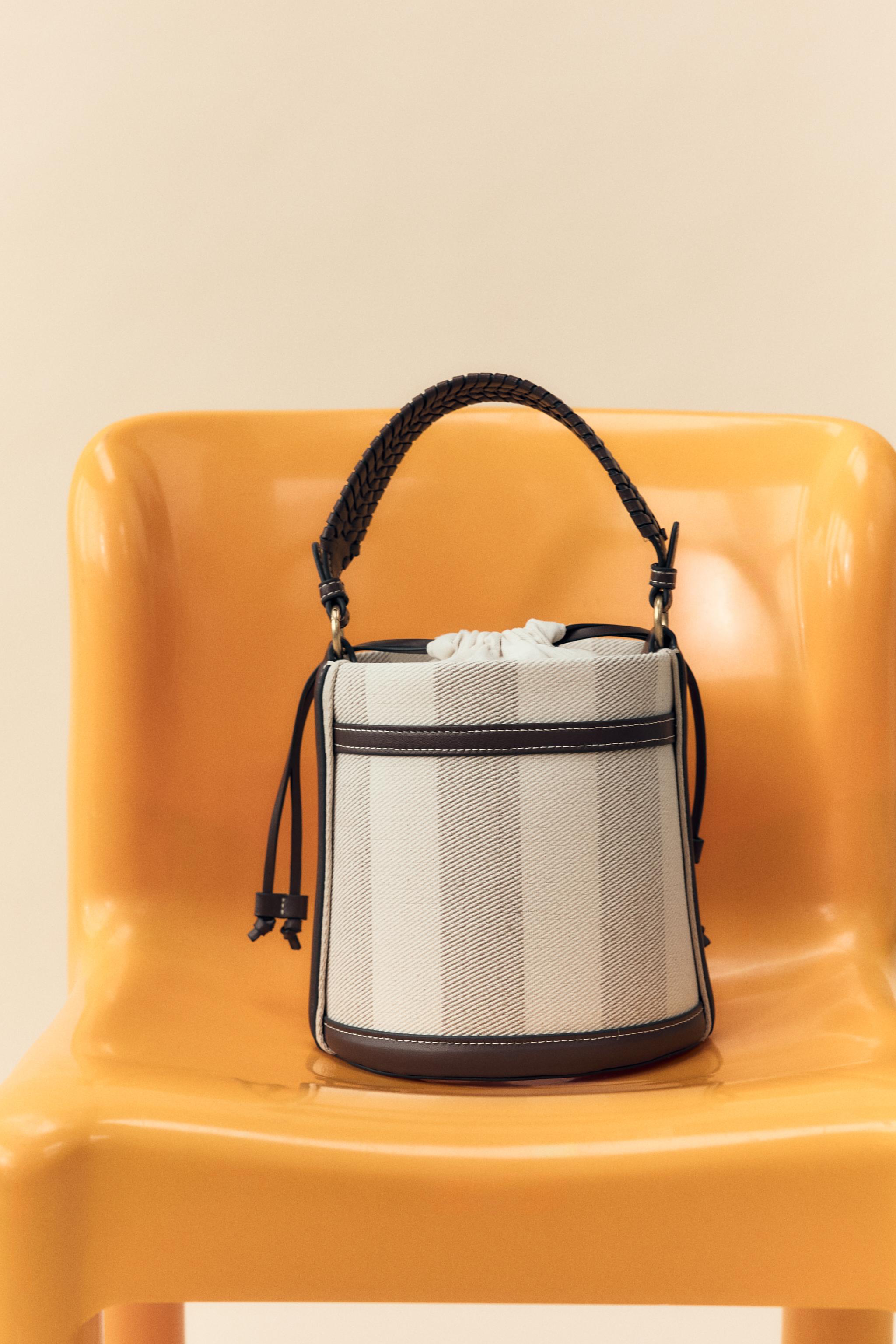 STRIPED CANVAS BUCKET BAG