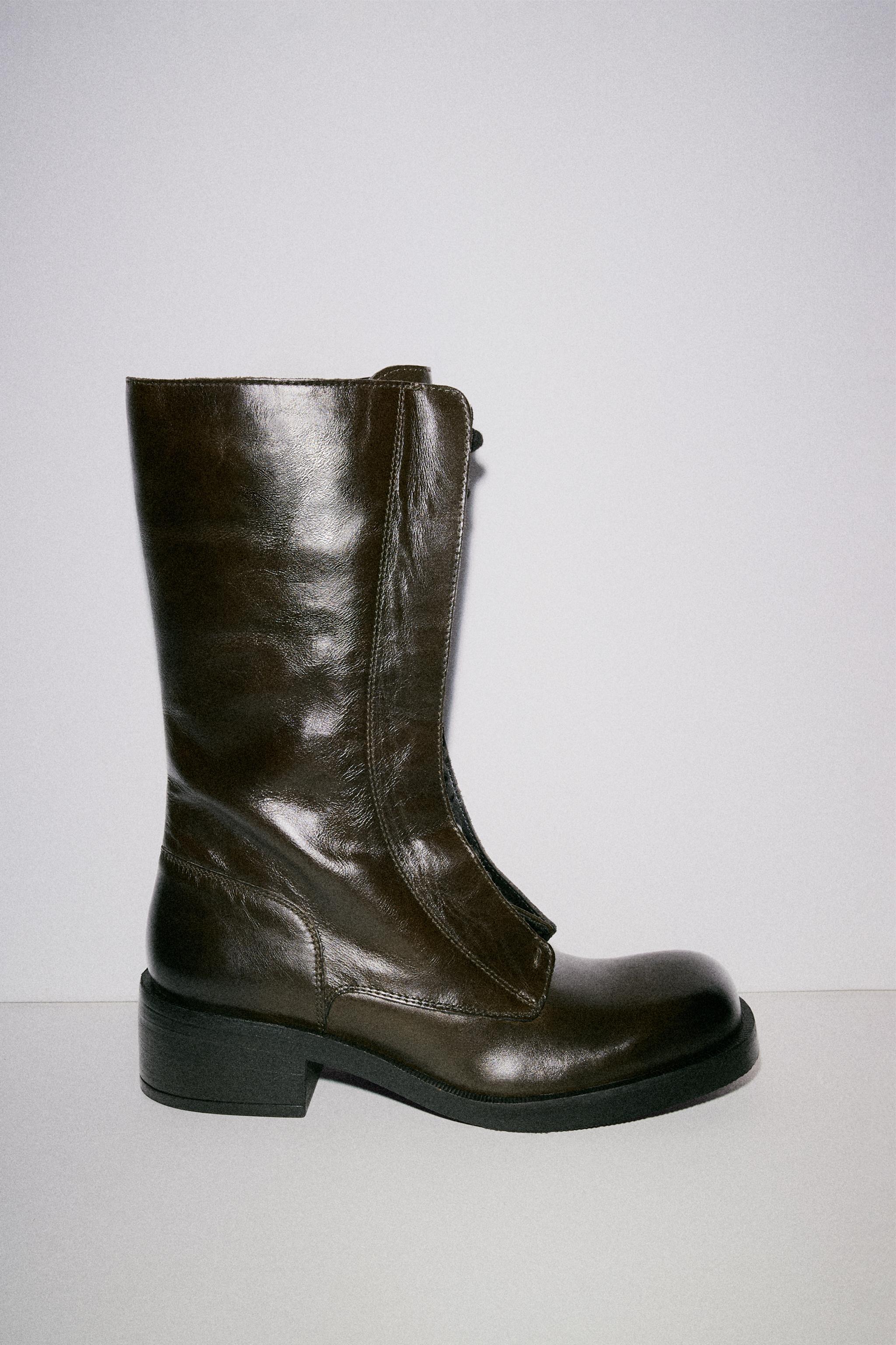 LACED LEATHER ANKLE BOOTS