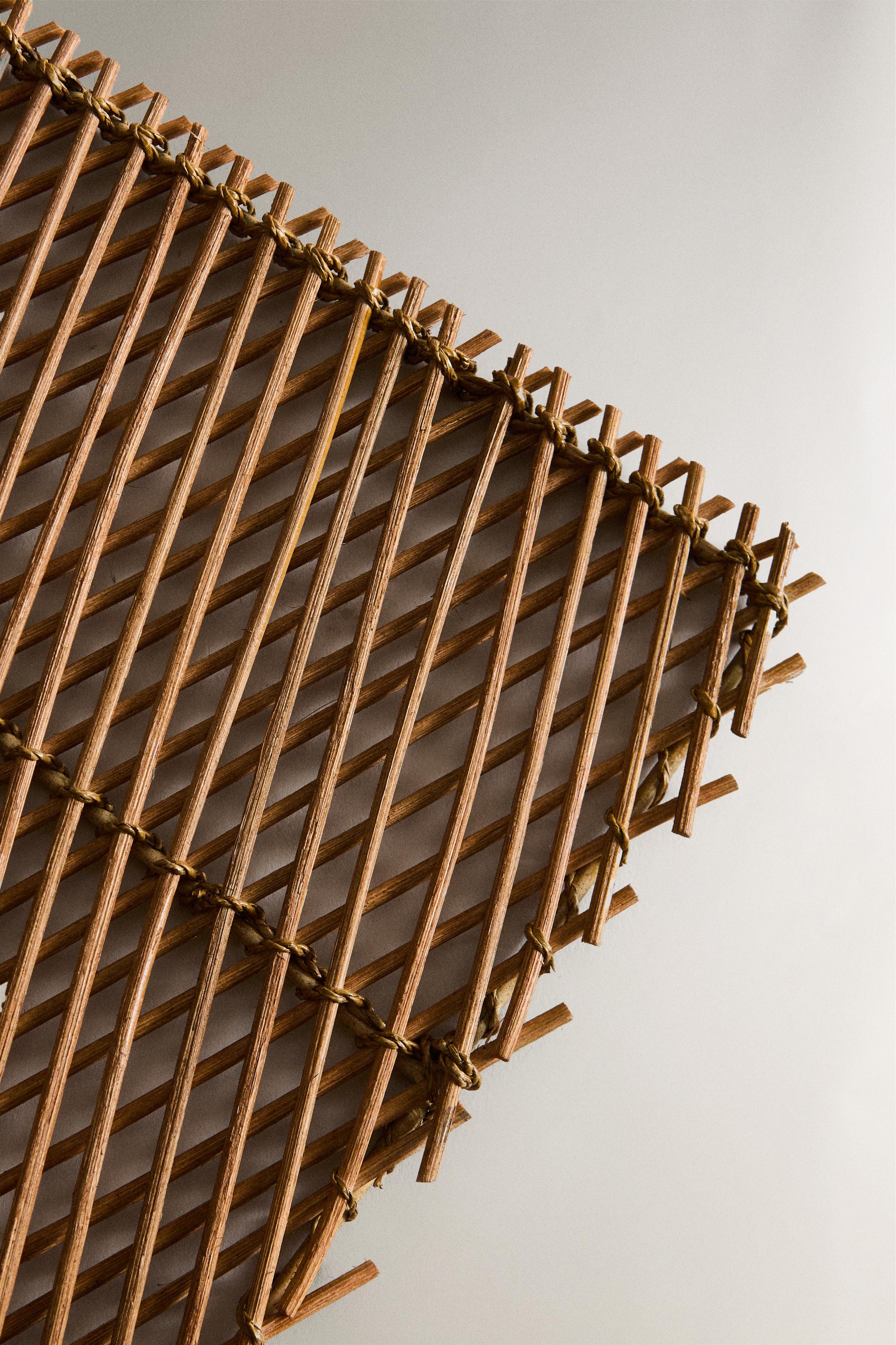 METAL RATTAN FIBER TRIVET