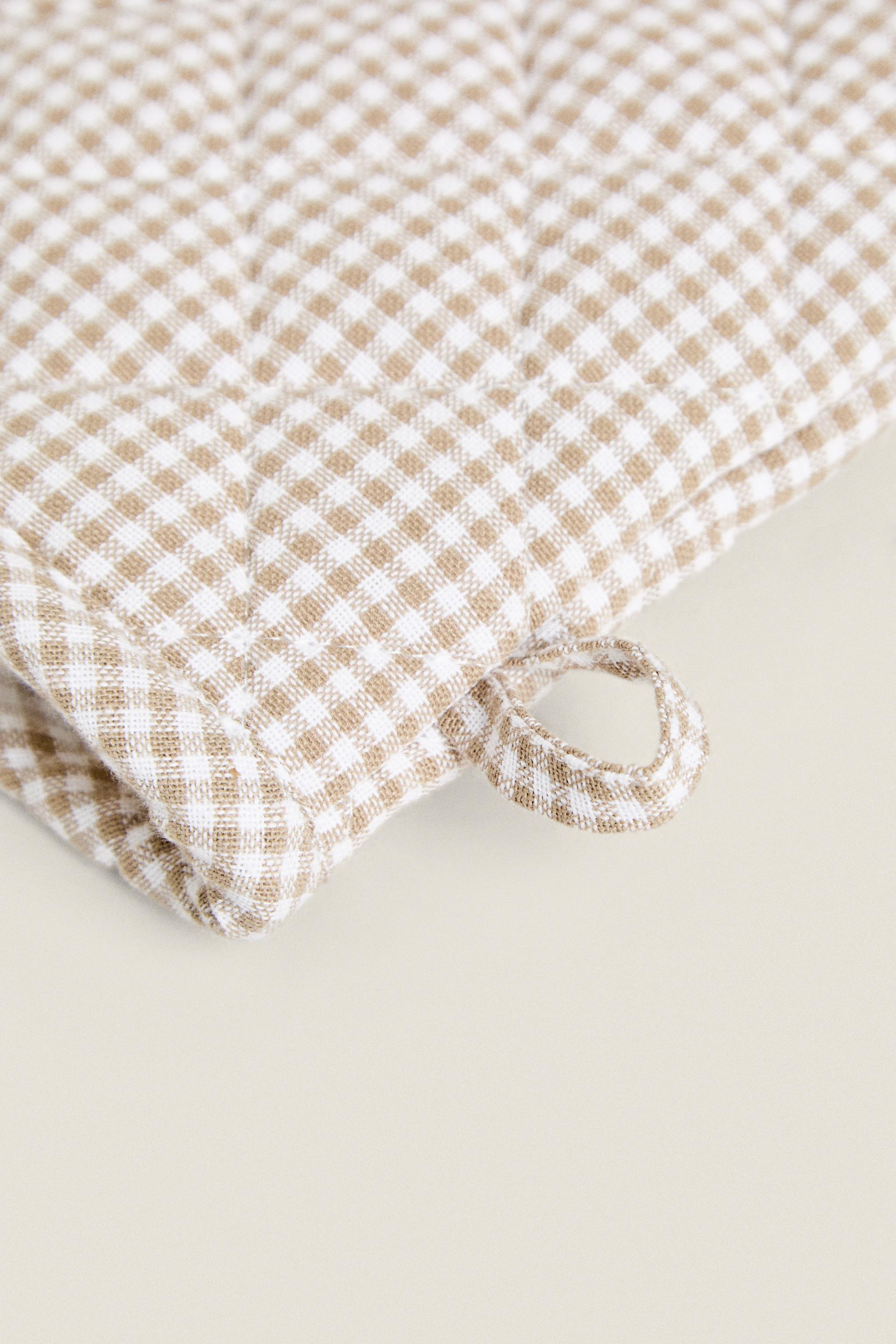 GINGHAM OVEN GLOVE