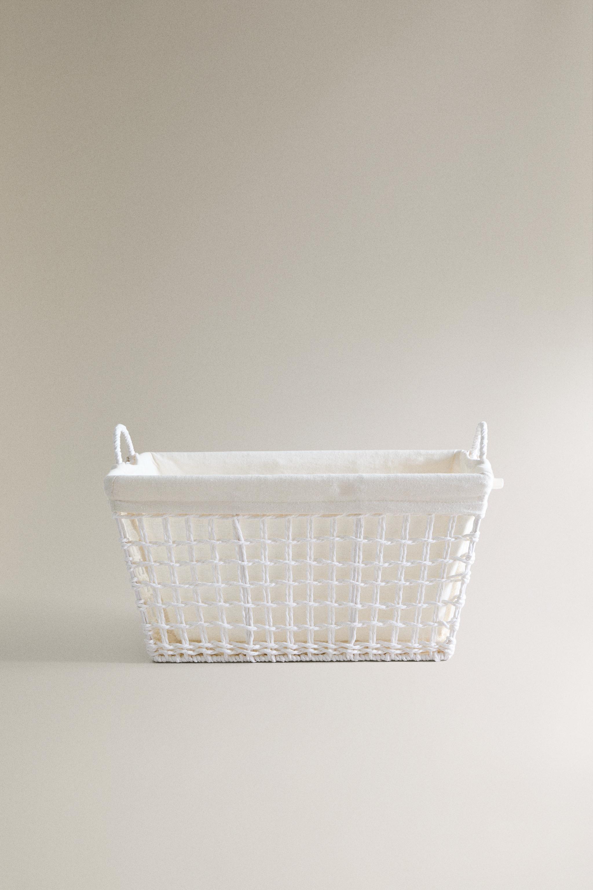 HAMPER WITH FABRIC LINING