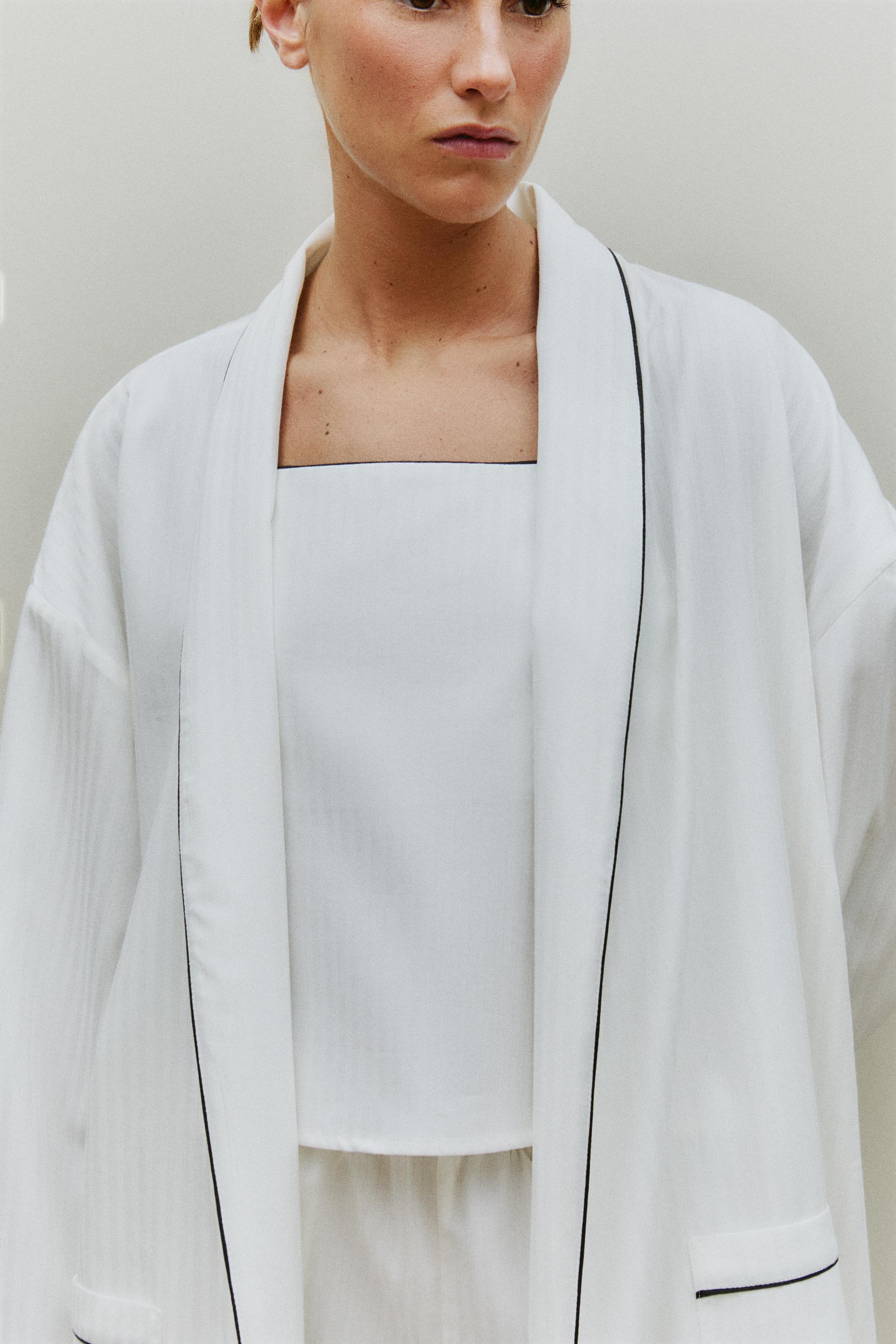 STRIPED JACQUARD ROBE