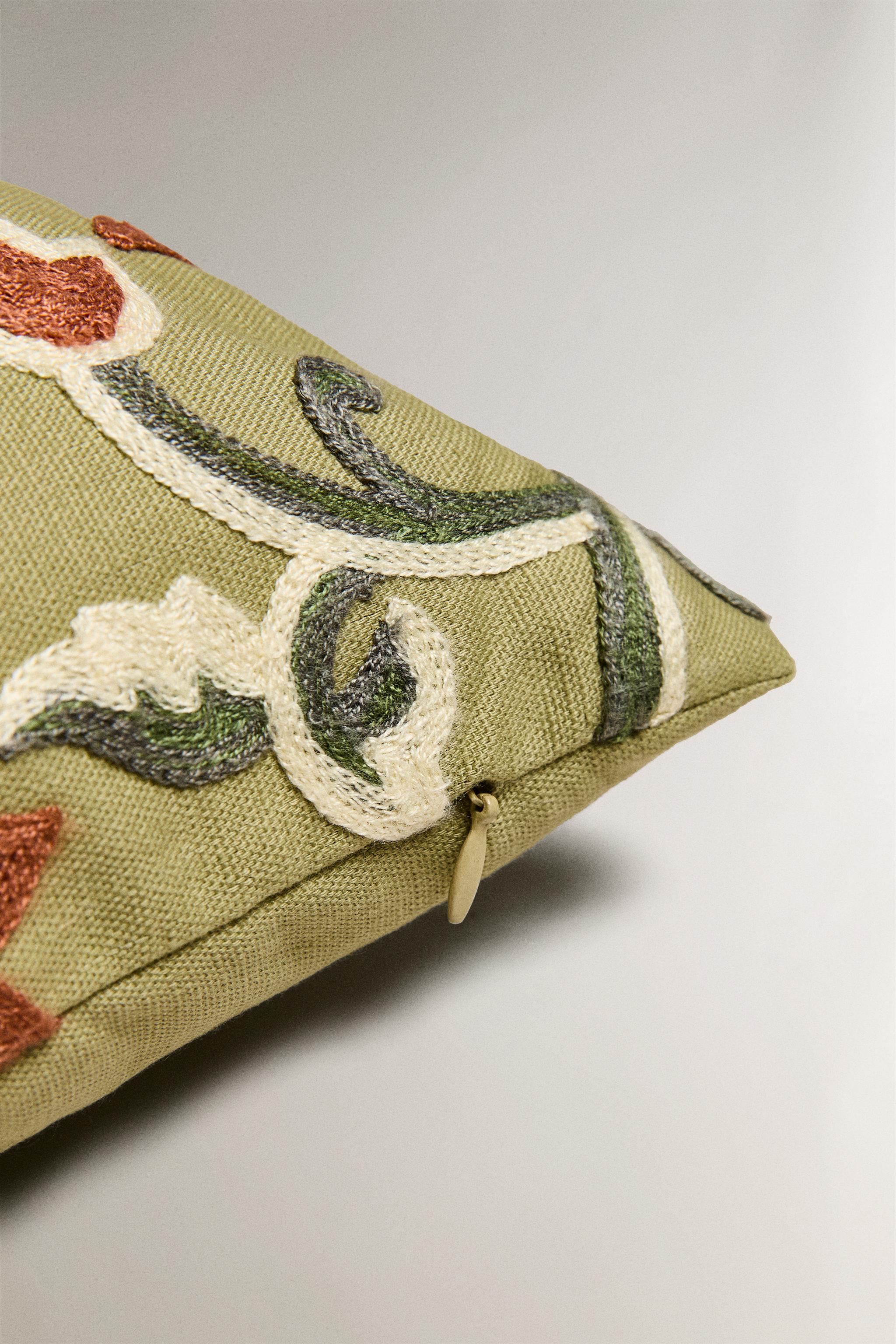 EMBROIDERED THROW PILLOW COVER