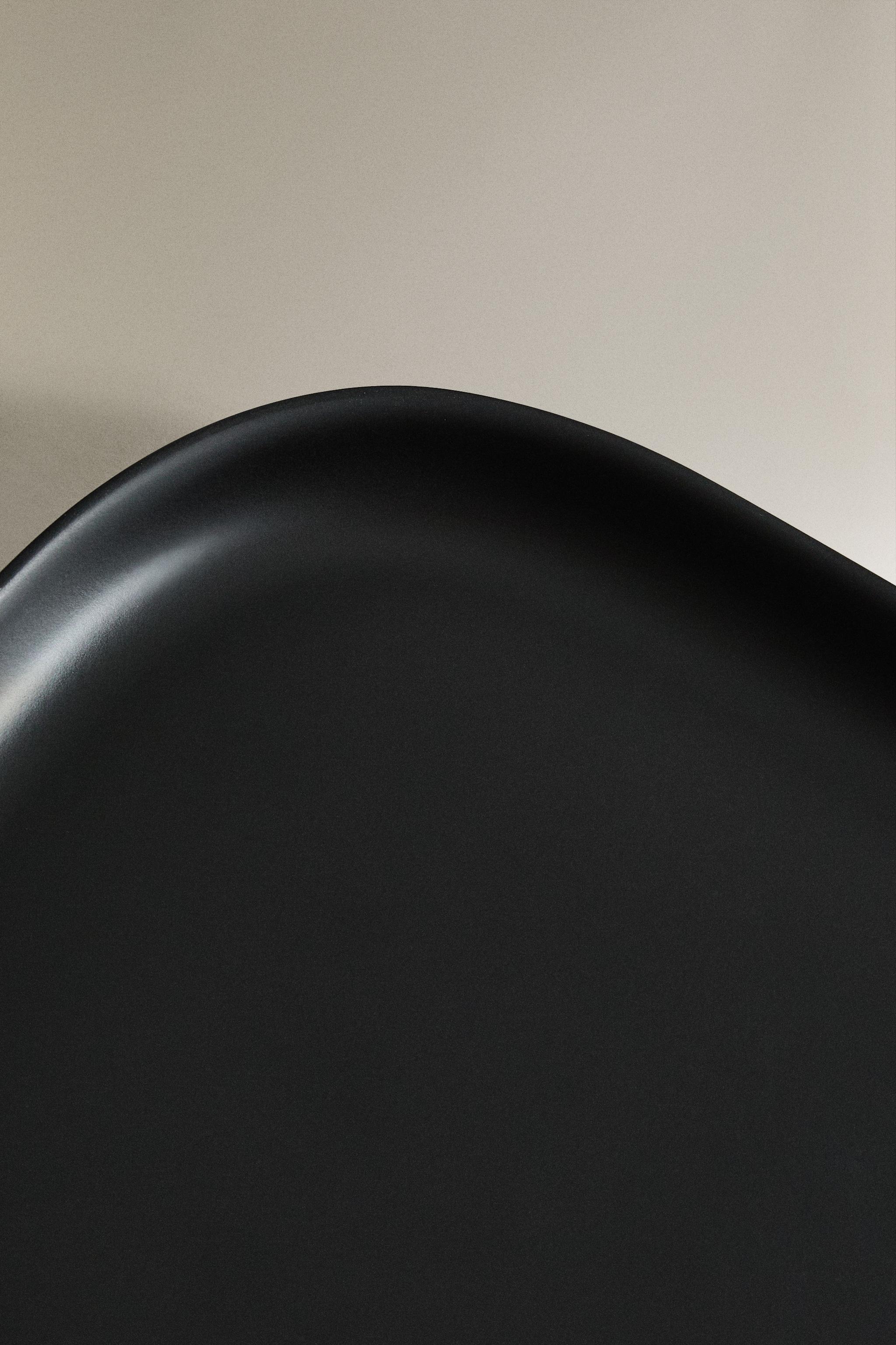 BLACK RESIN BATHROOM TRAY