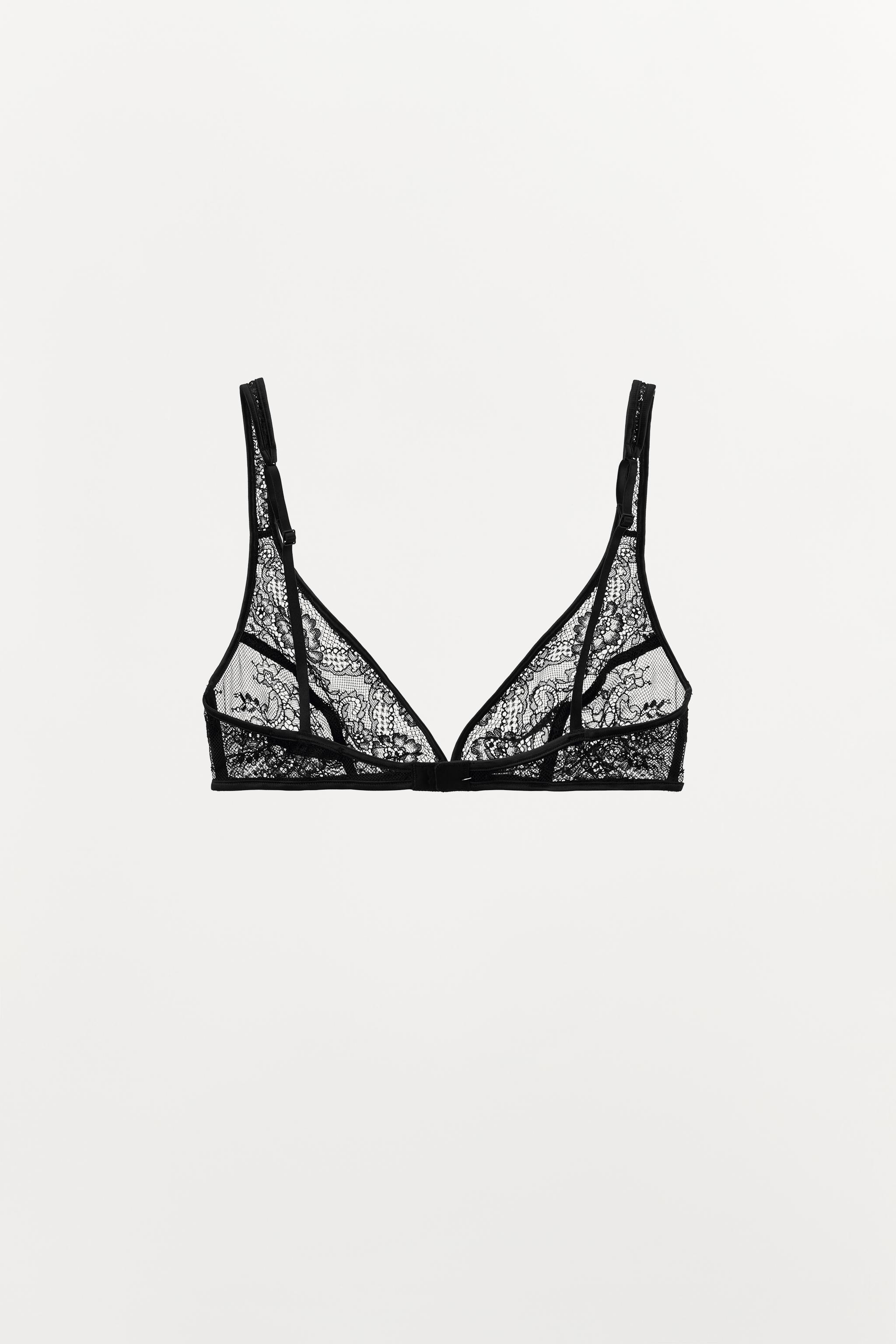 LACE TRIANGLE BRALETTE