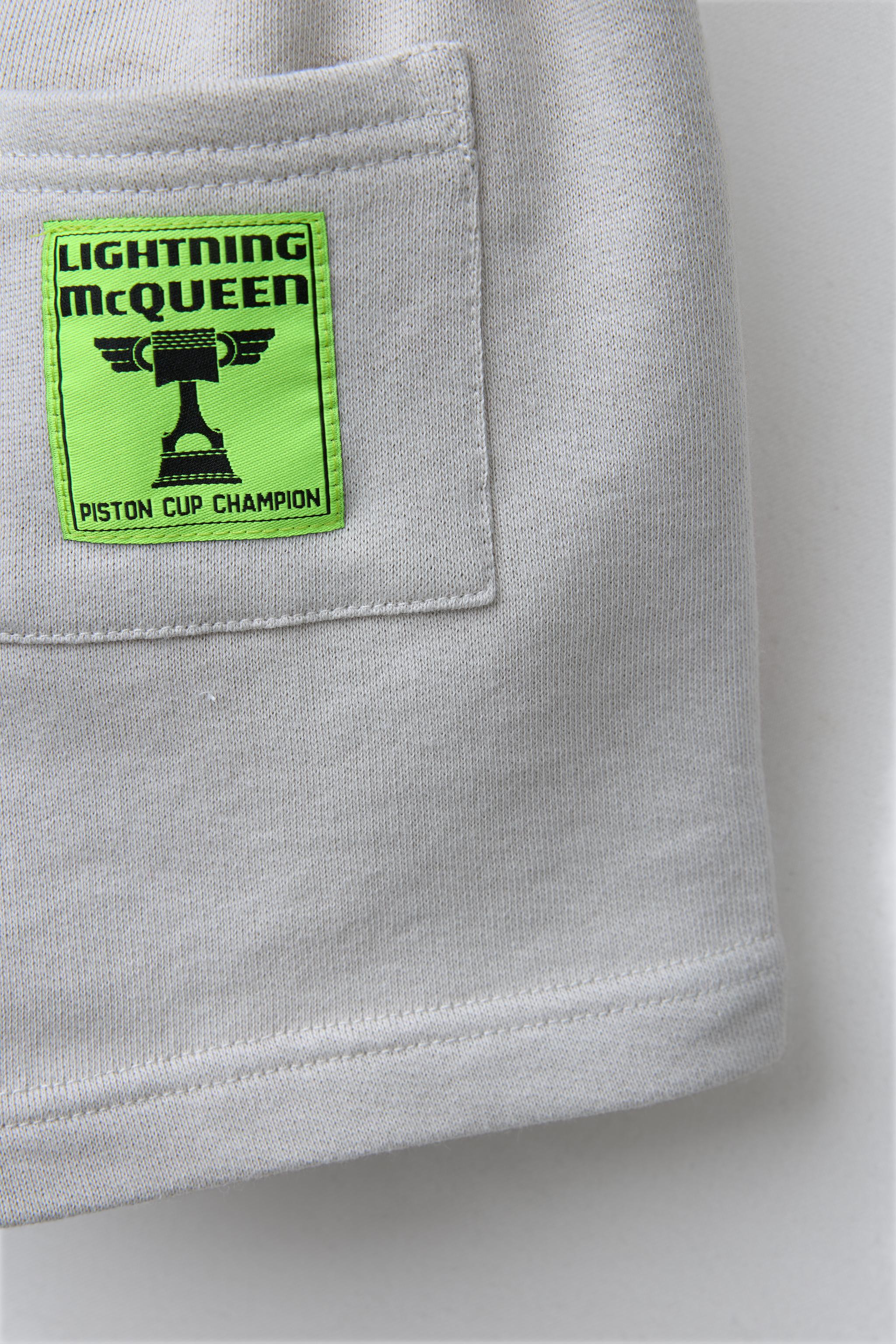 CARS LIGHTNING MCQUEEN © DISNEY STRAIGHT PLUSH SHORTS