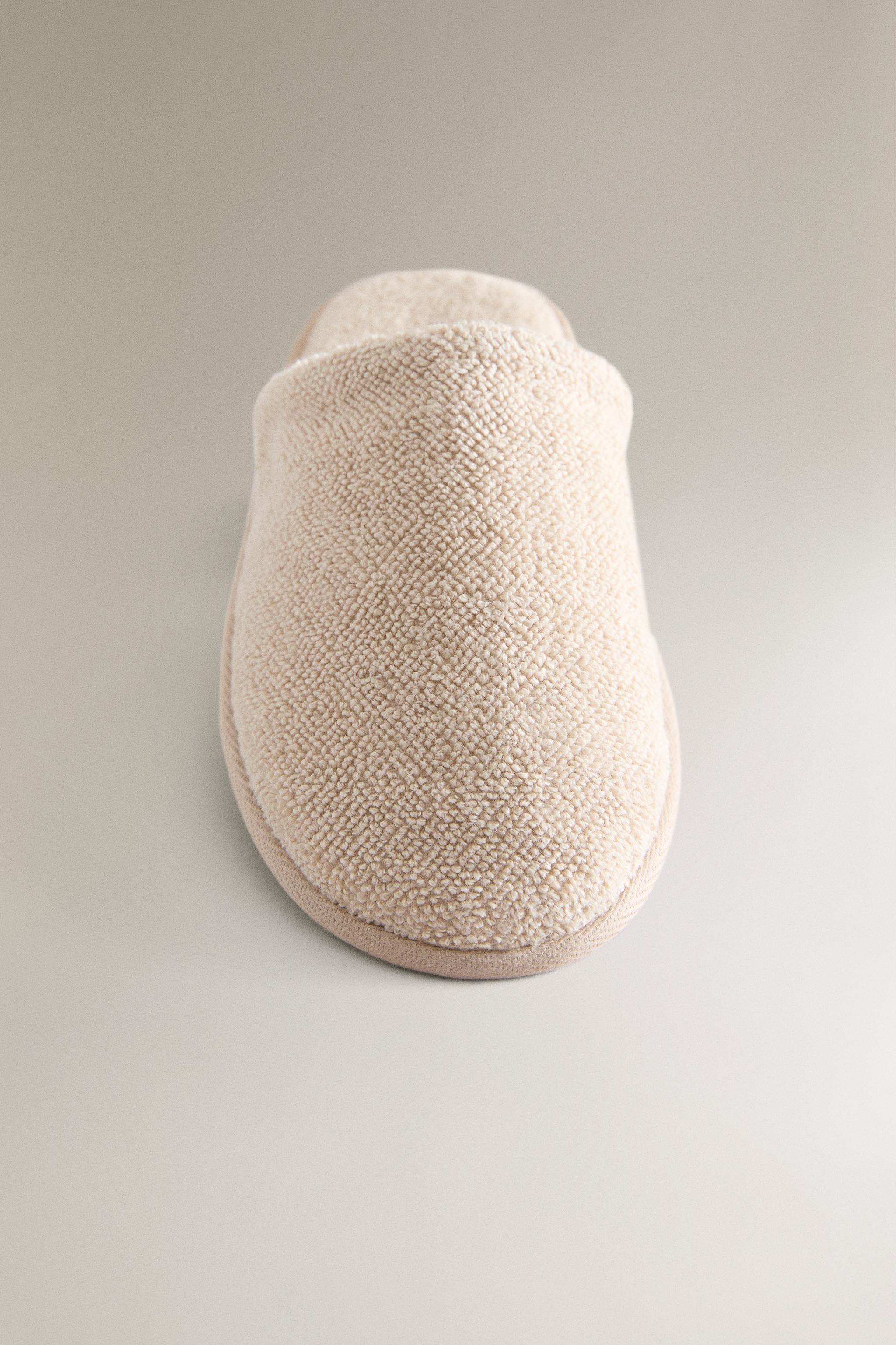 RICE STITCH BATHROOM SLIPPERS
