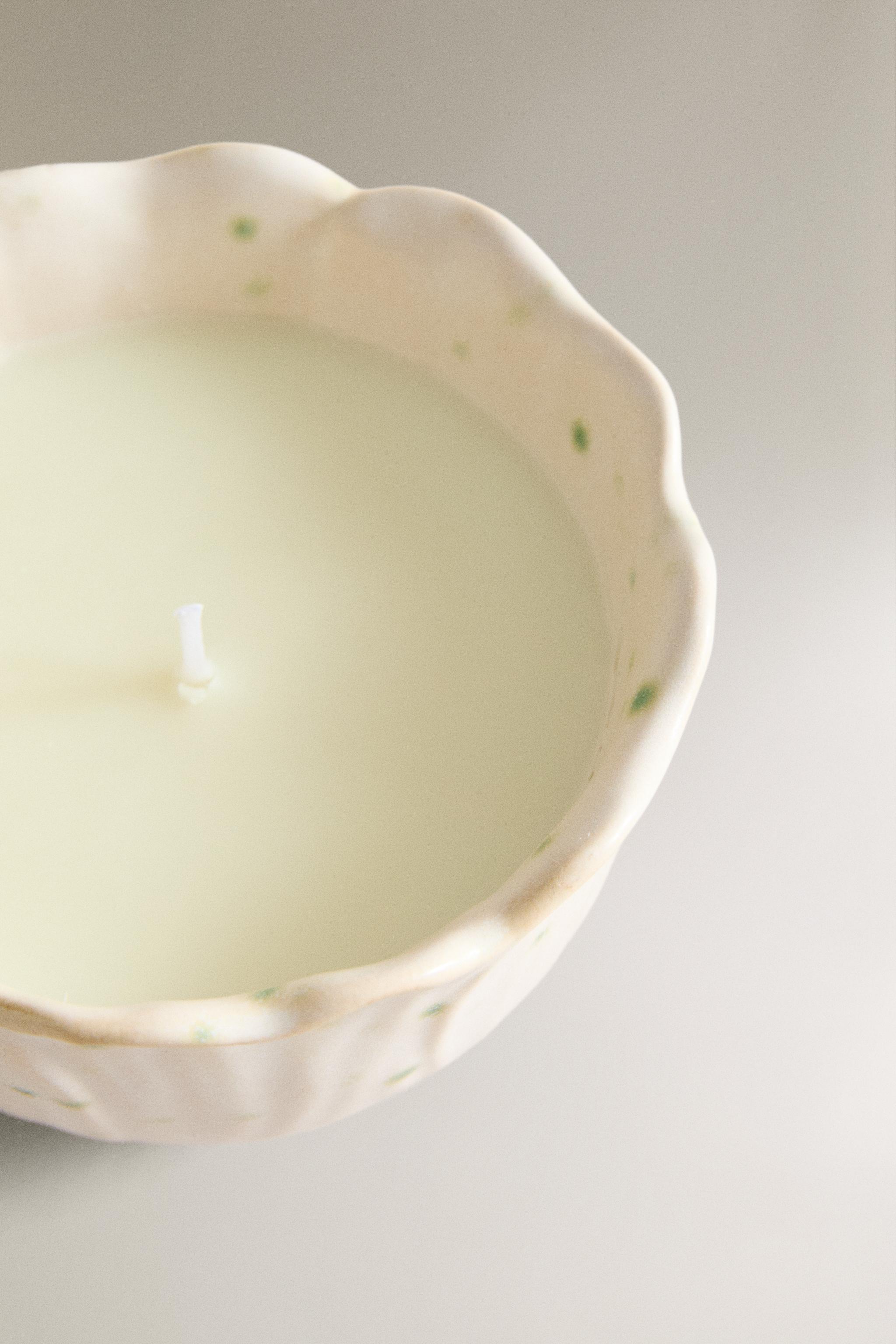 (120 G) TUBEROSE SCENTED CANDLE