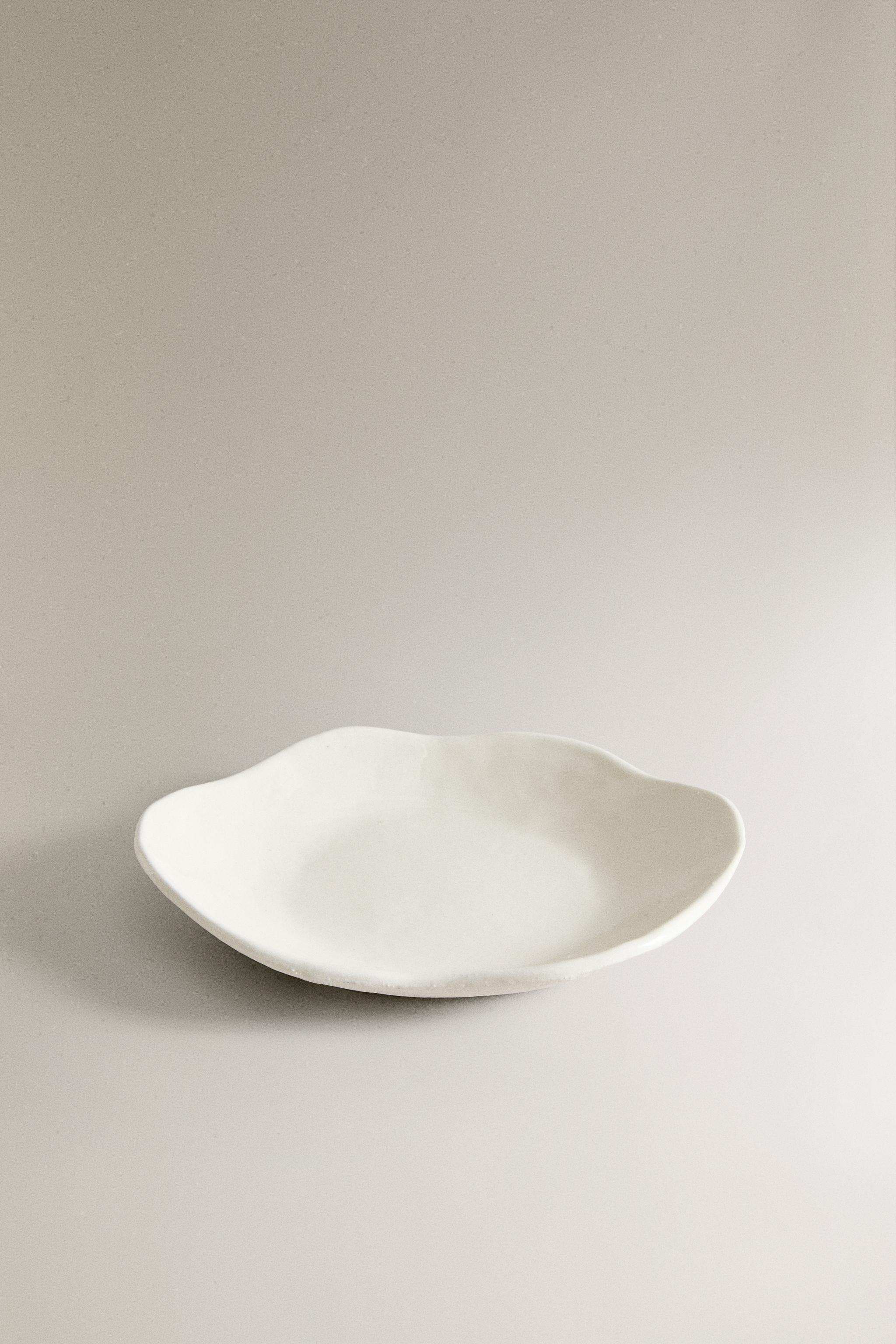 CERAMIC MATTE SOAP DISH