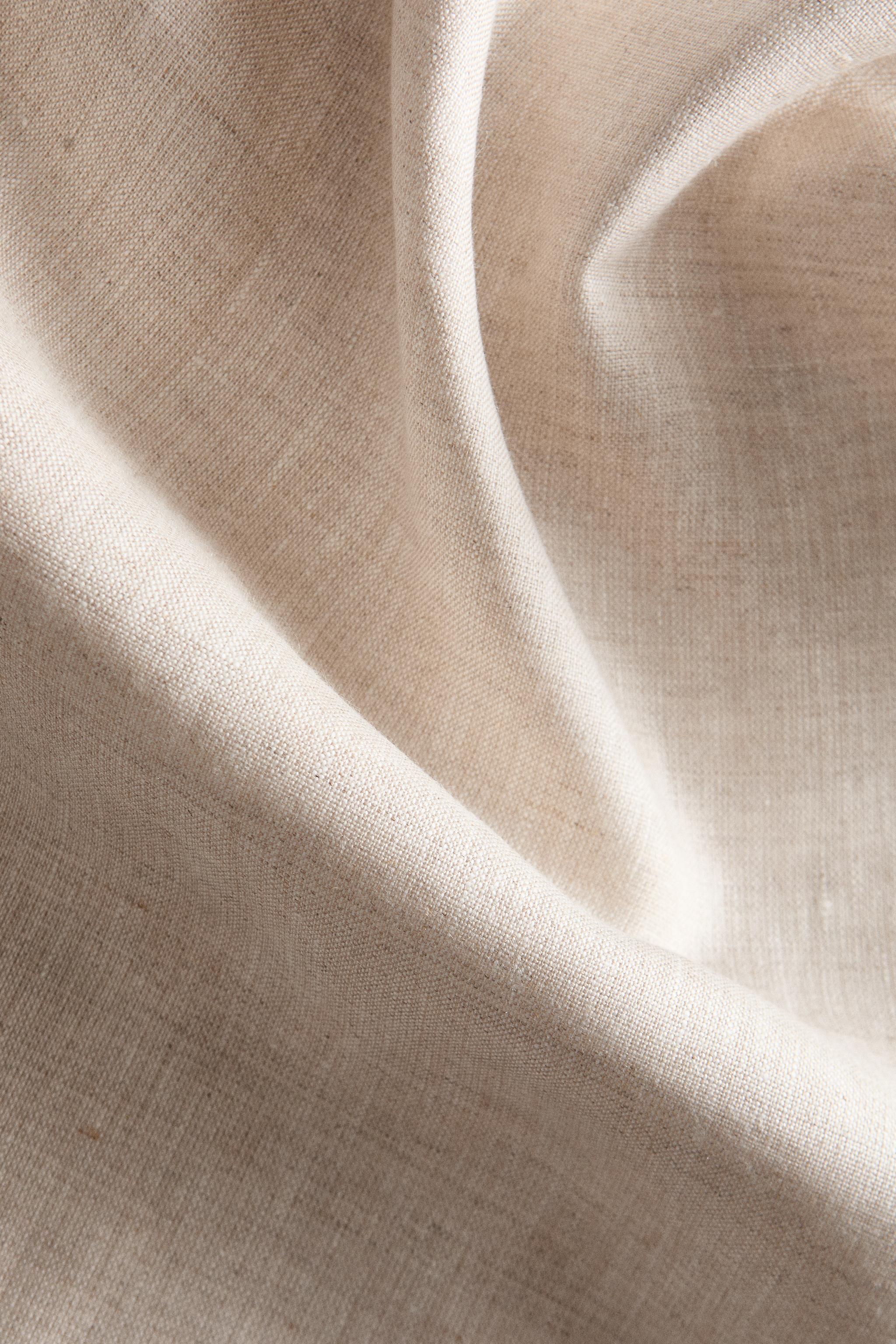 DOUBLE-LAYER LINEN TABLE RUNNER