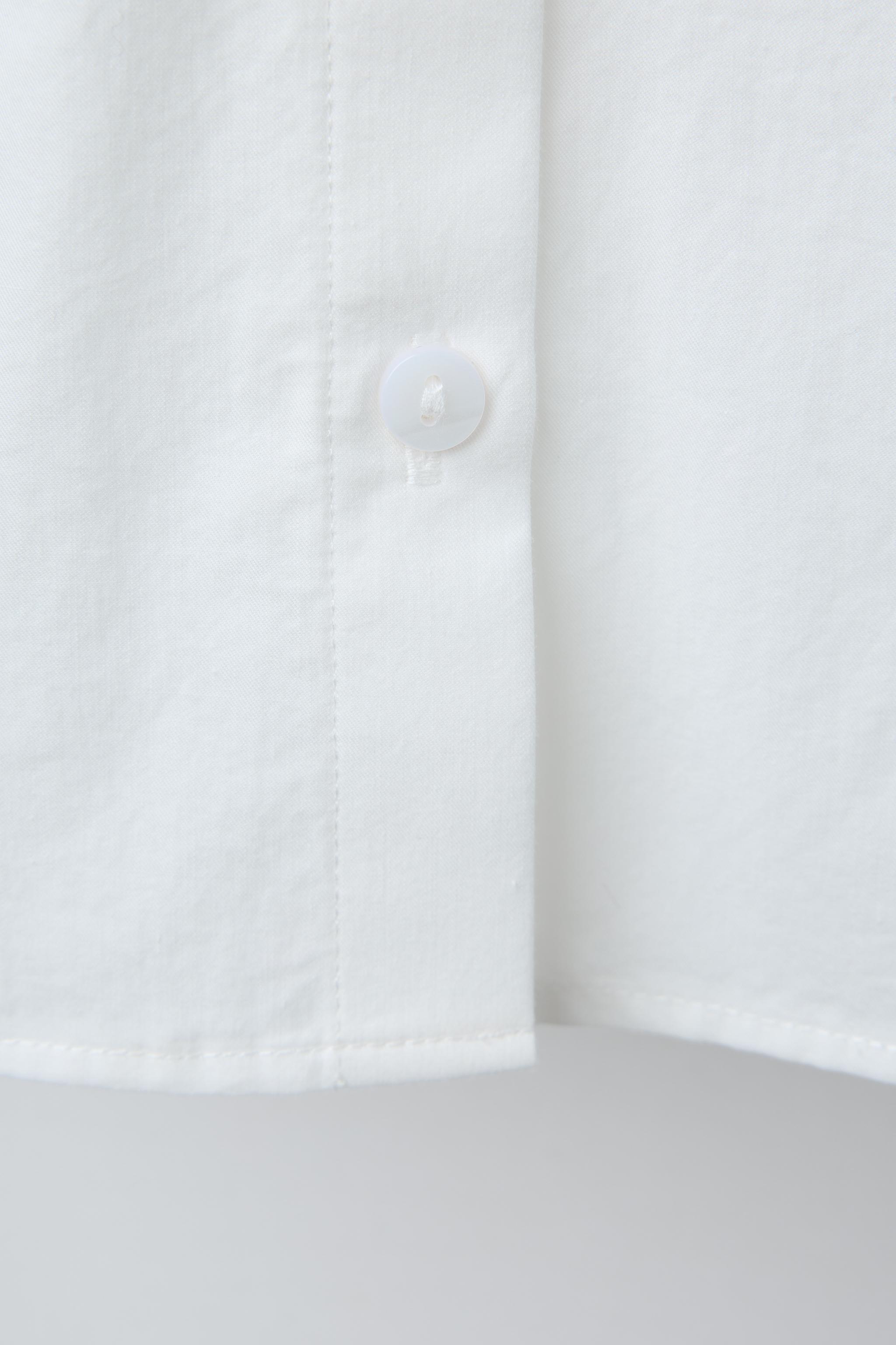 PETER PAN COLLAR SHIRT