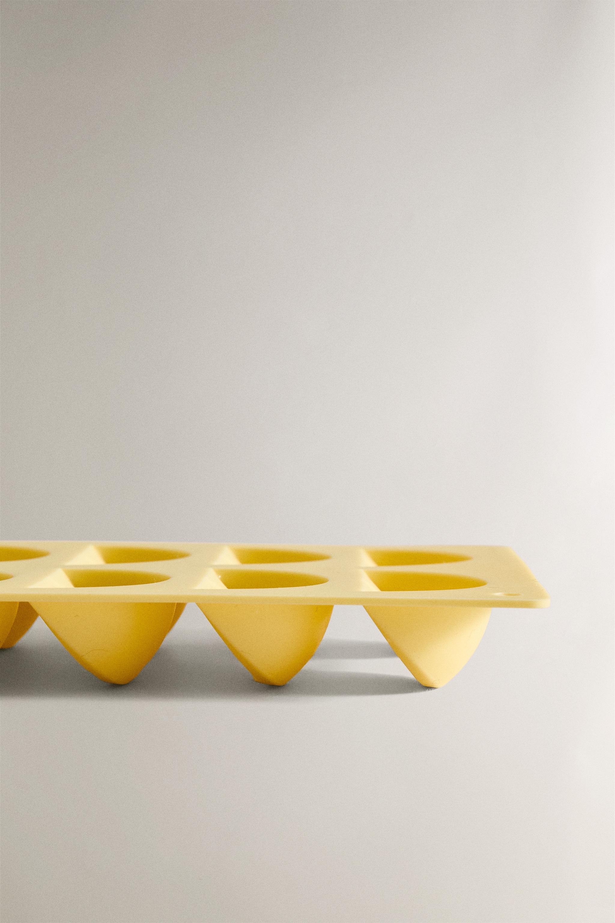 SILICONE ICE TRAY LEMON SLICES