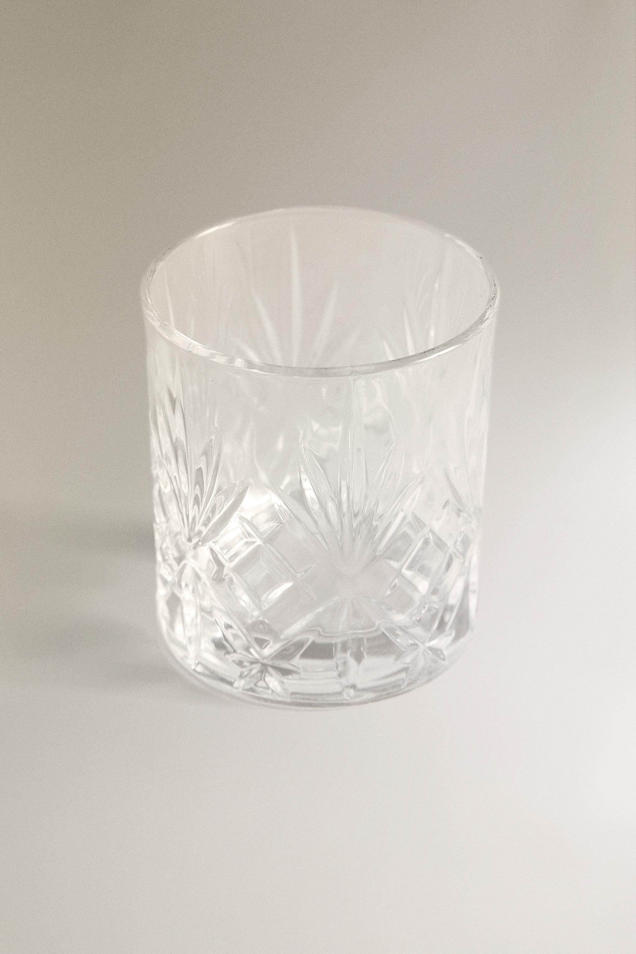 ENGRAVED CRYSTALLINE SHOT GLASS