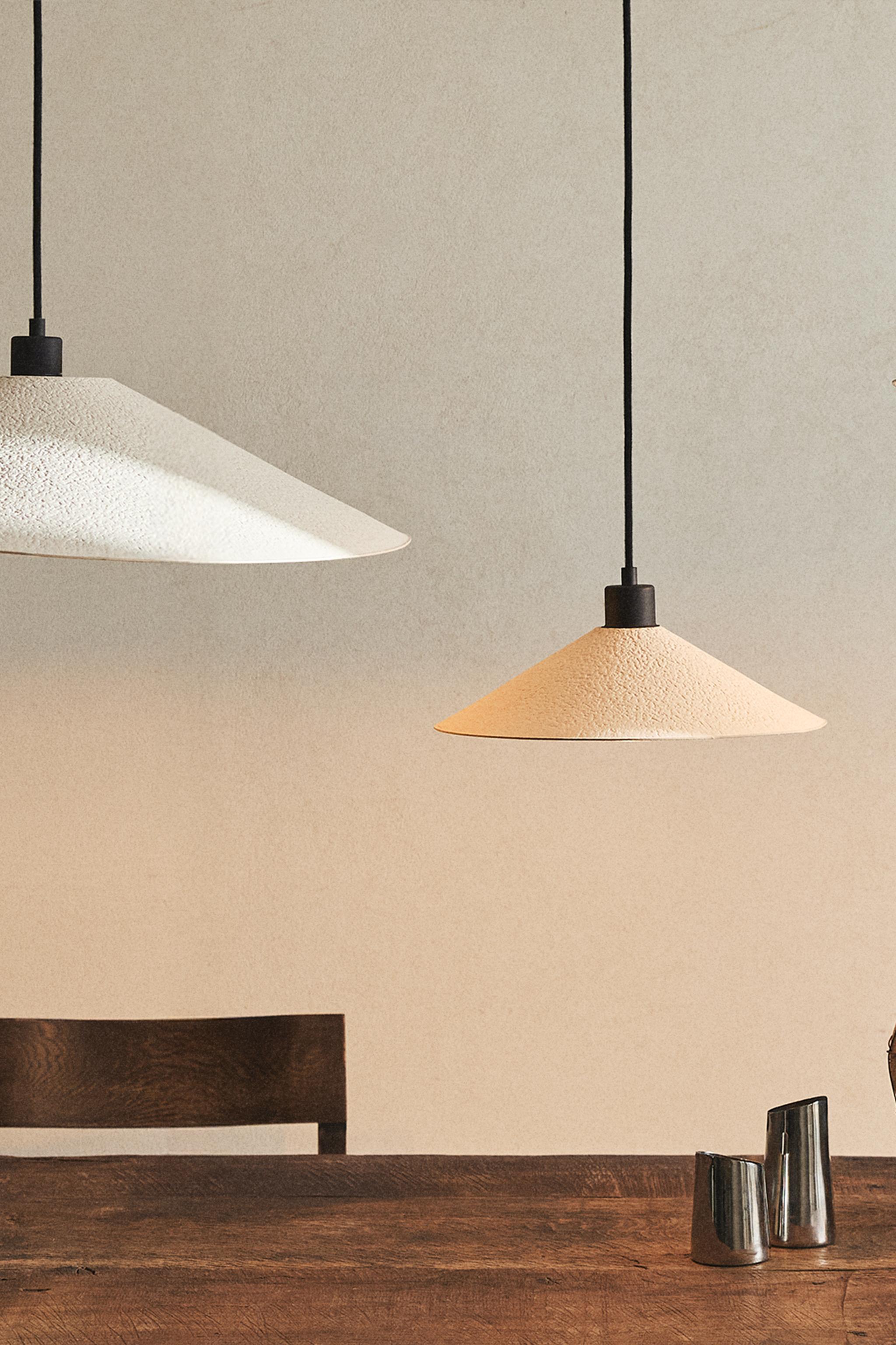 LARGE PAPER PENDANT LAMP