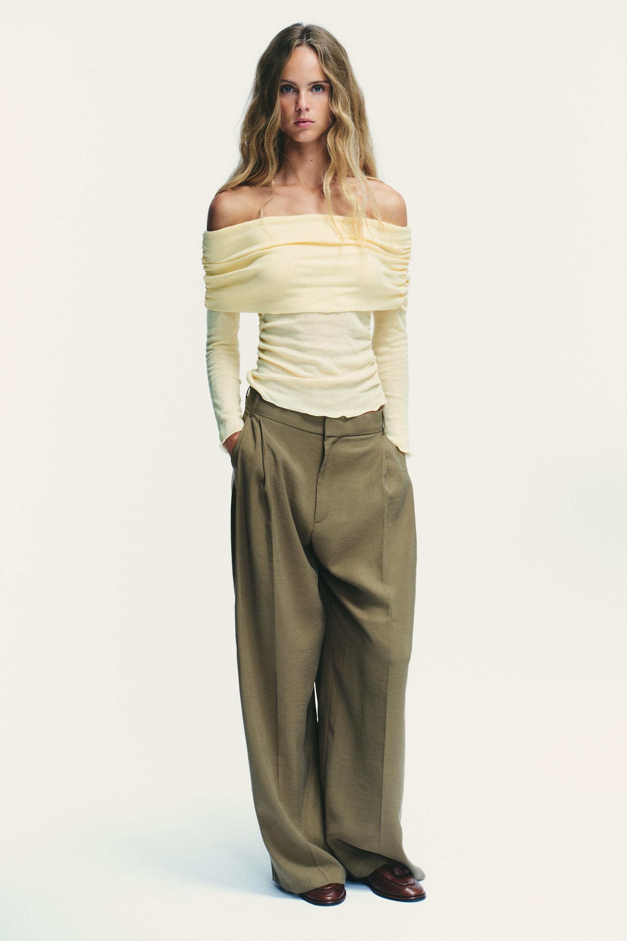 STRAPLESS RUCHED TOP