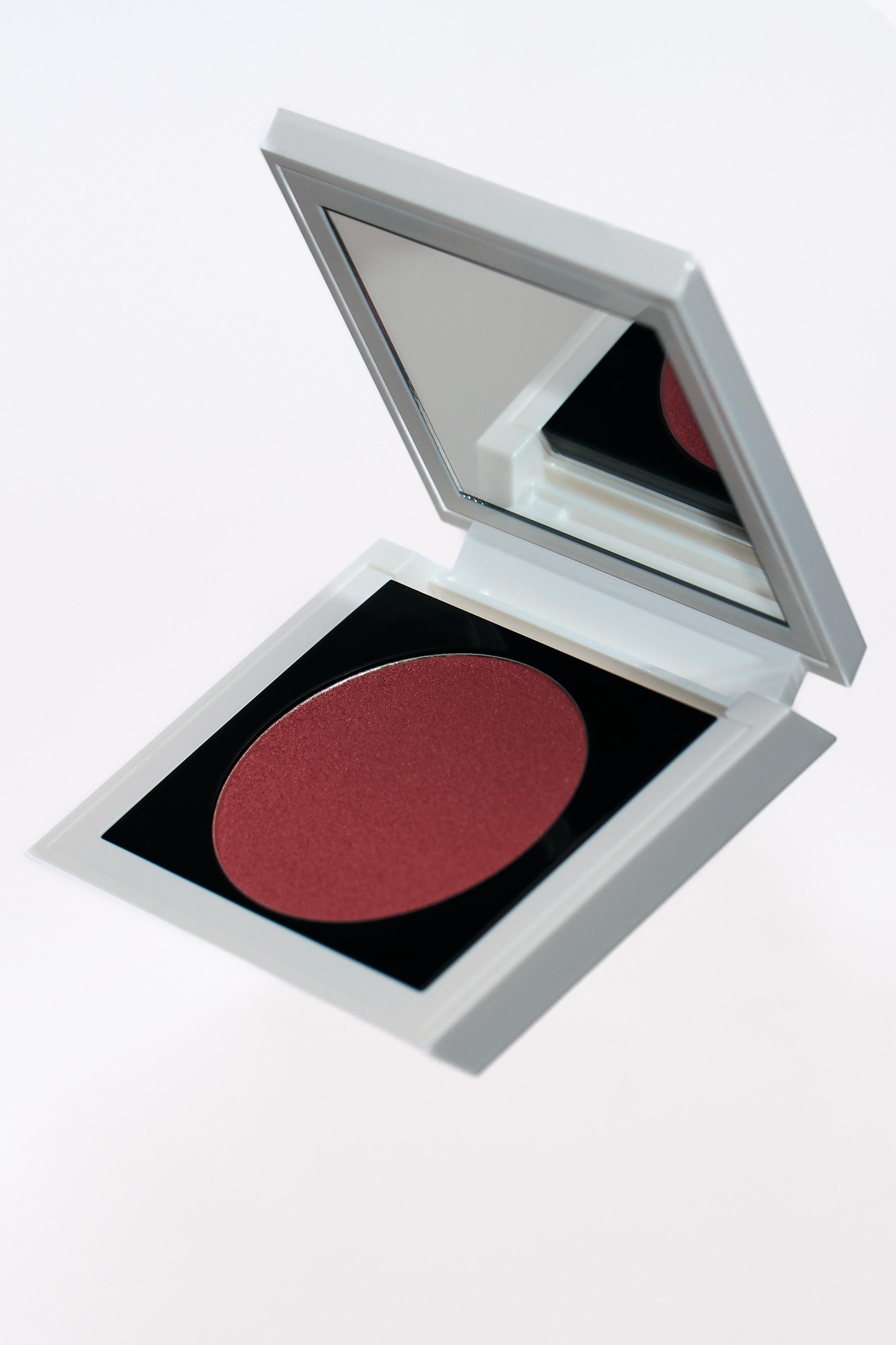 CREAM BLUSH - FIRST FLUSH