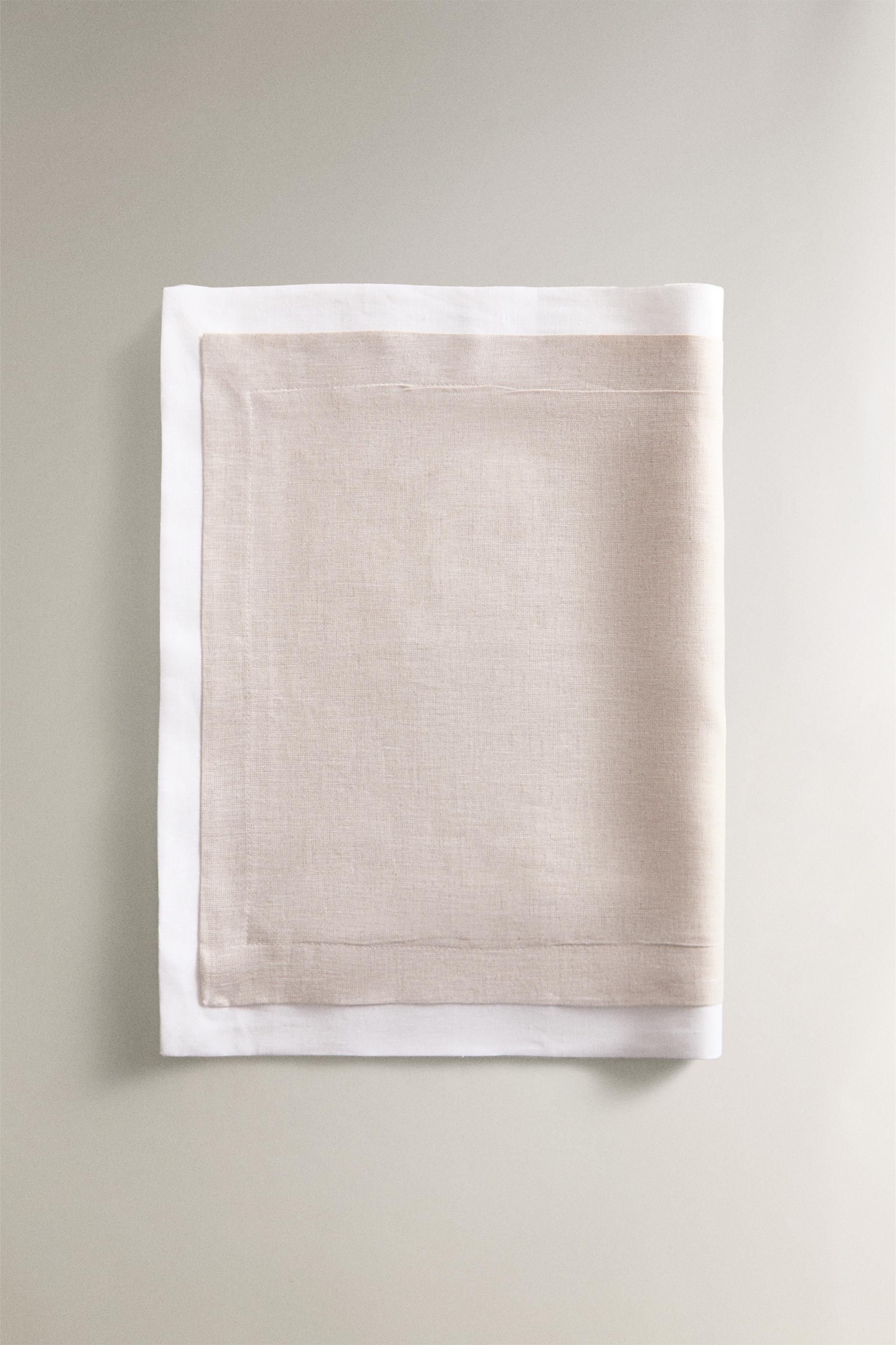 DOUBLE-LAYER LINEN TABLE RUNNER