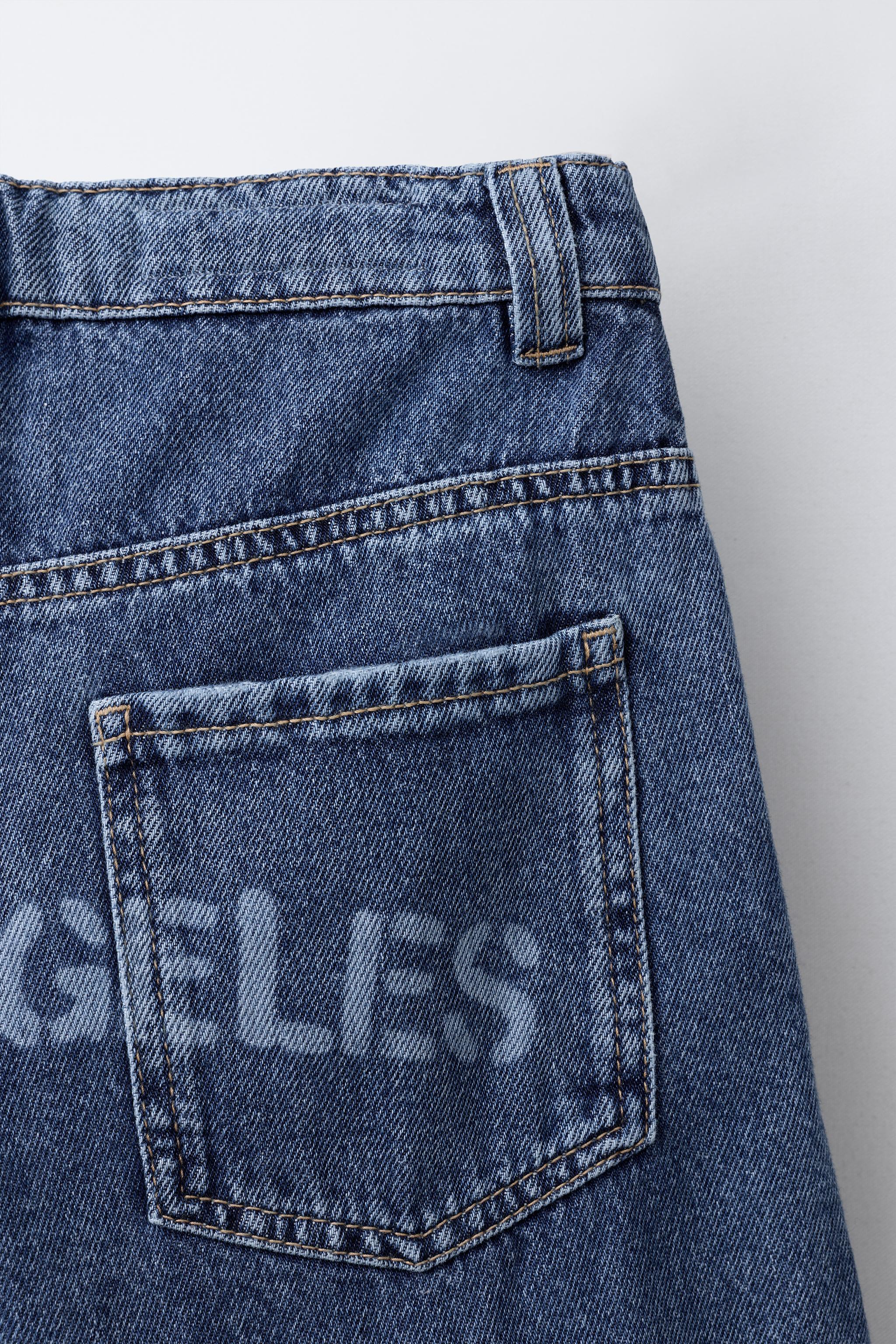 TEXT STRAIGHT LEG JEANS