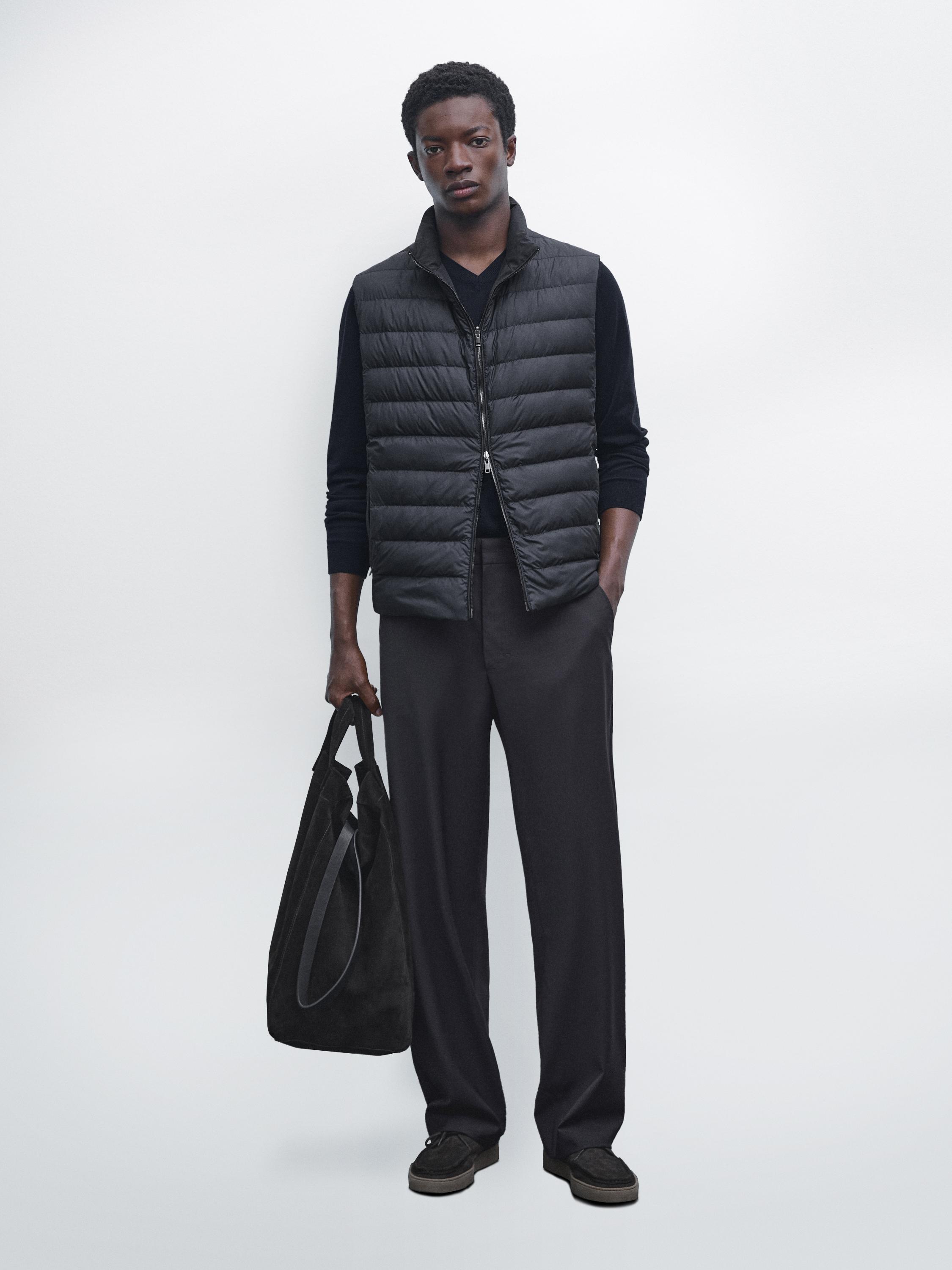 Water-repellent reversible down blend gilet