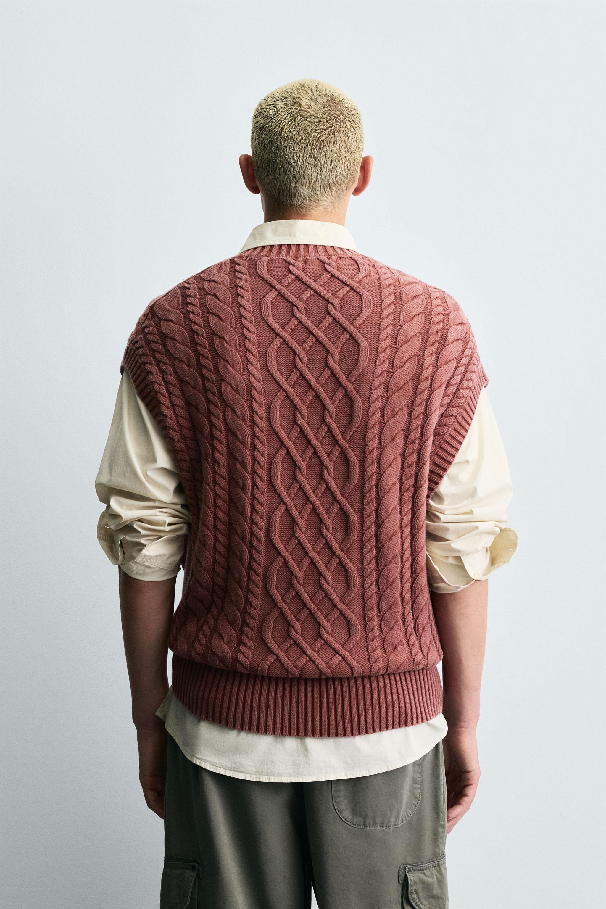 CABLE KNIT TEXTURED VEST