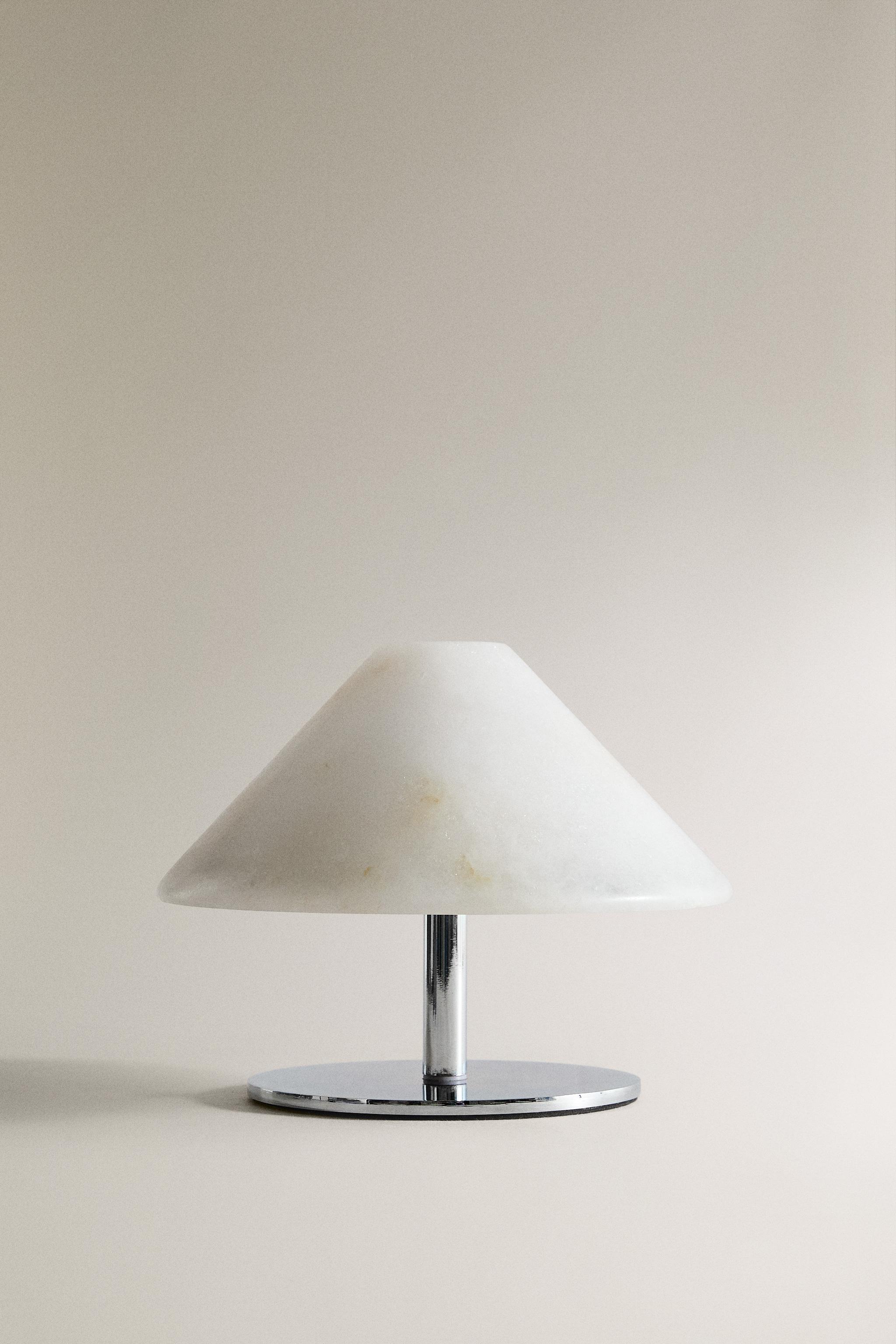 CORDLESS ALABASTER TABLE LAMP