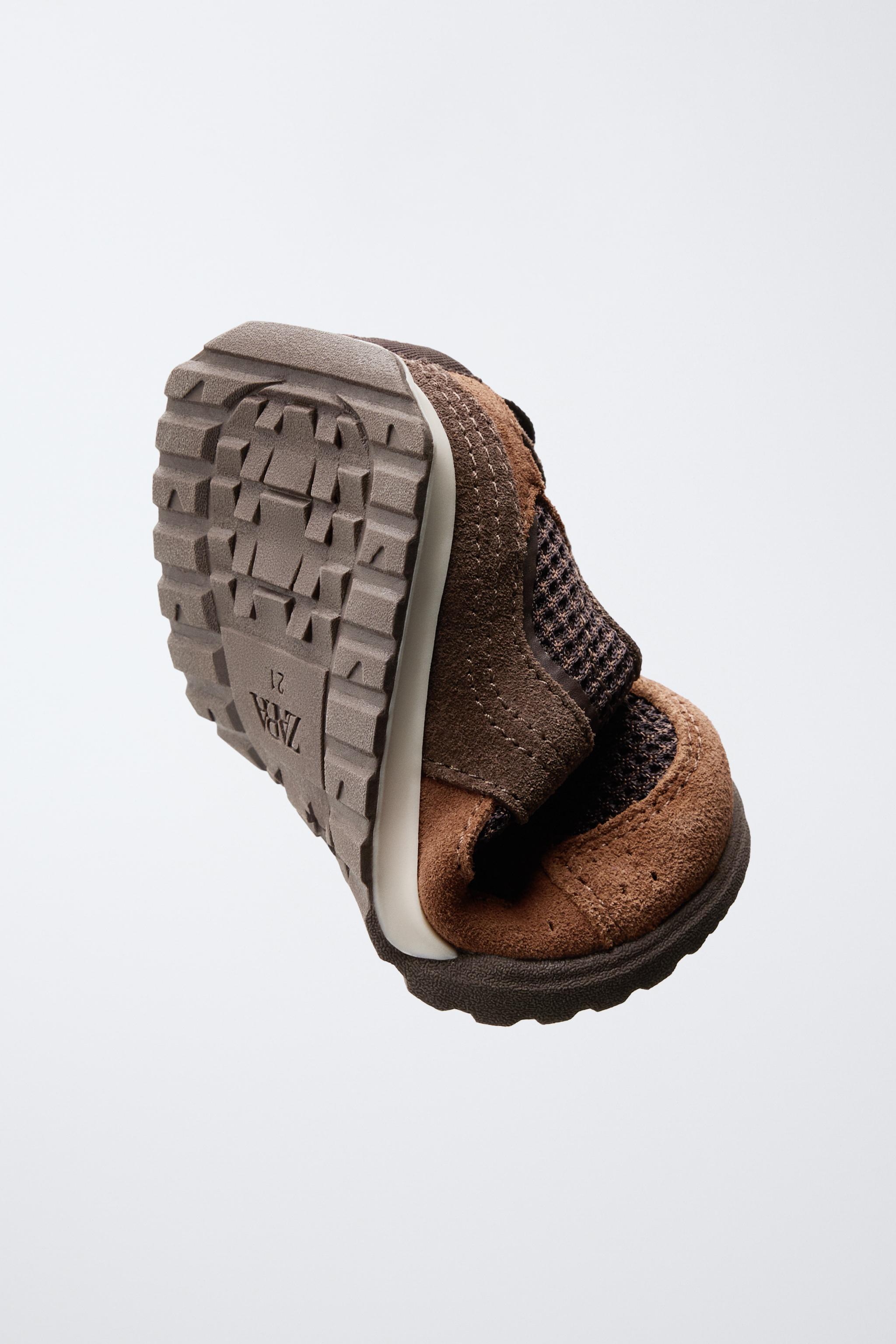 BAREFOOT MULTI-PIECE SNEAKERS