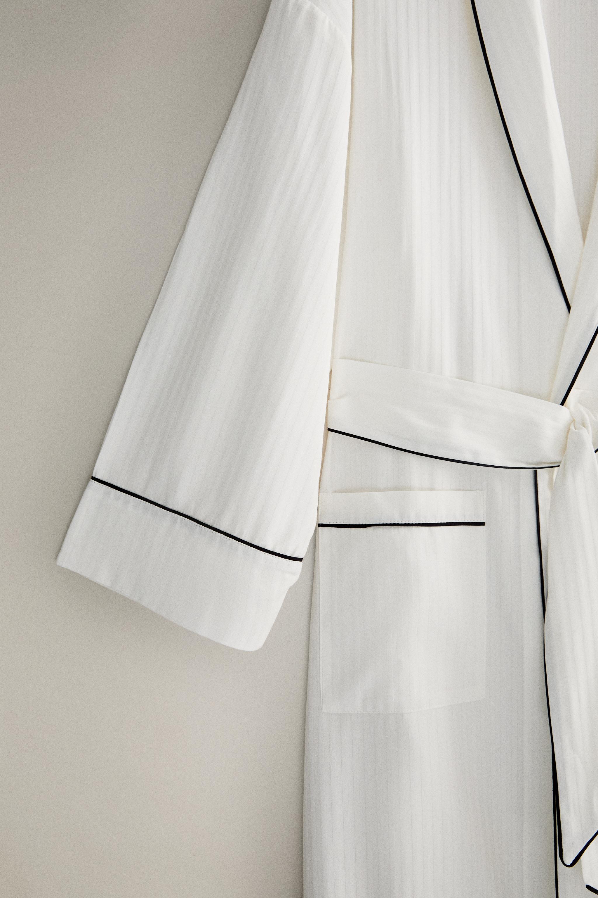 STRIPED JACQUARD ROBE