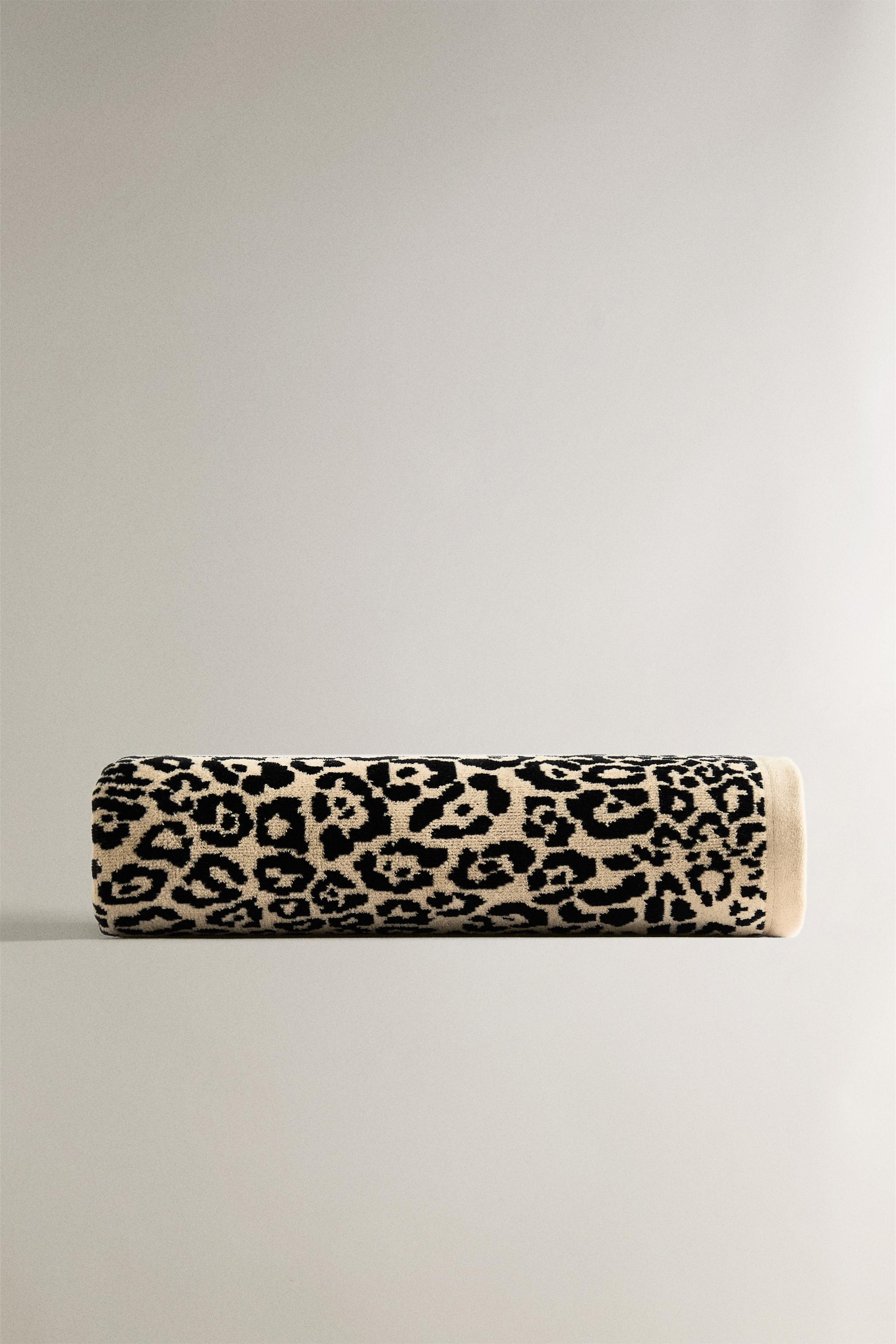 ANIMAL PRINT VELOUR BEACH TOWEL