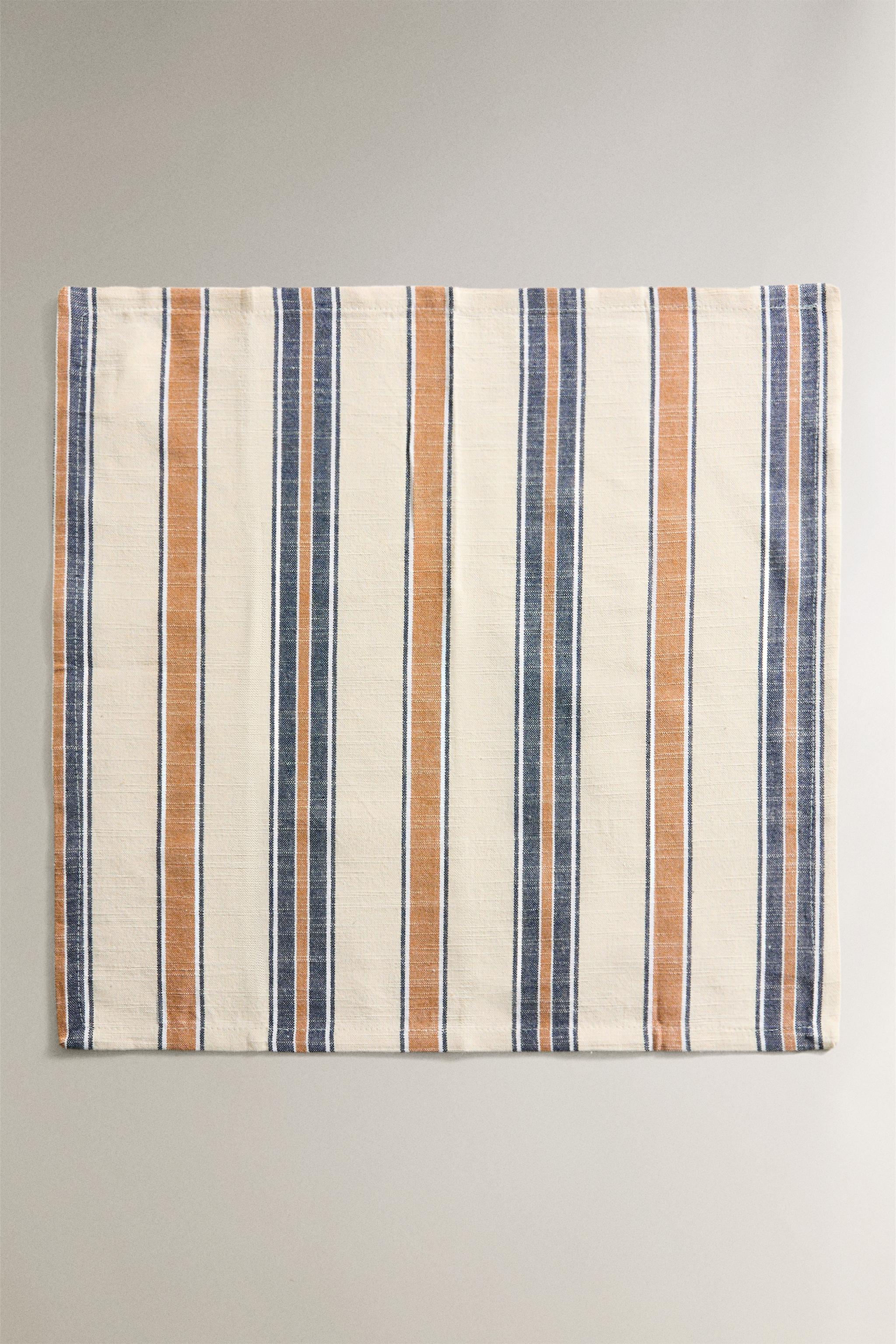 SET OF DYED THREAD STRIPED NAPKINS (SET OF 2)