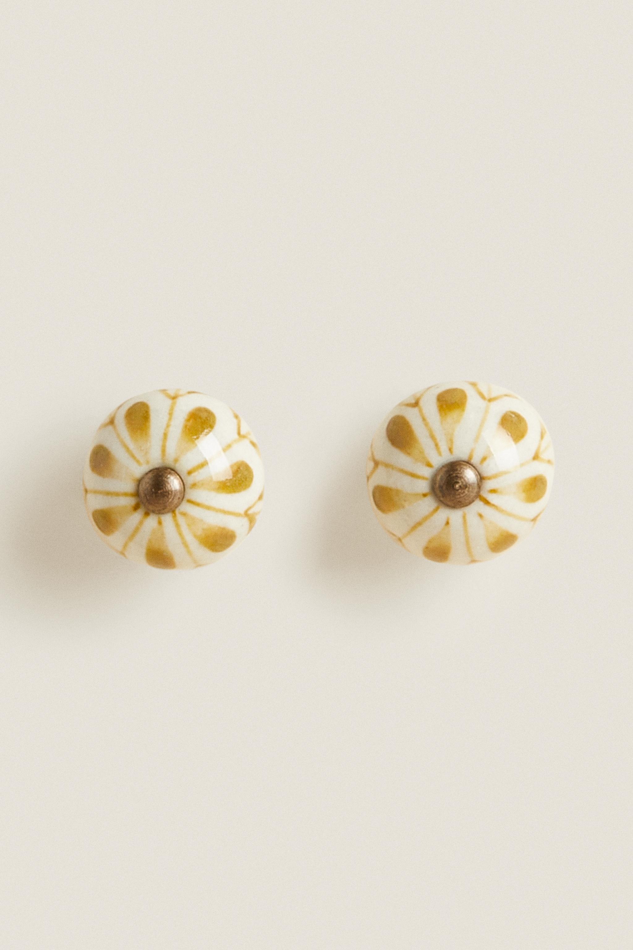 SET OF CERAMIC FLOWER KNOBS (SET OF 2)