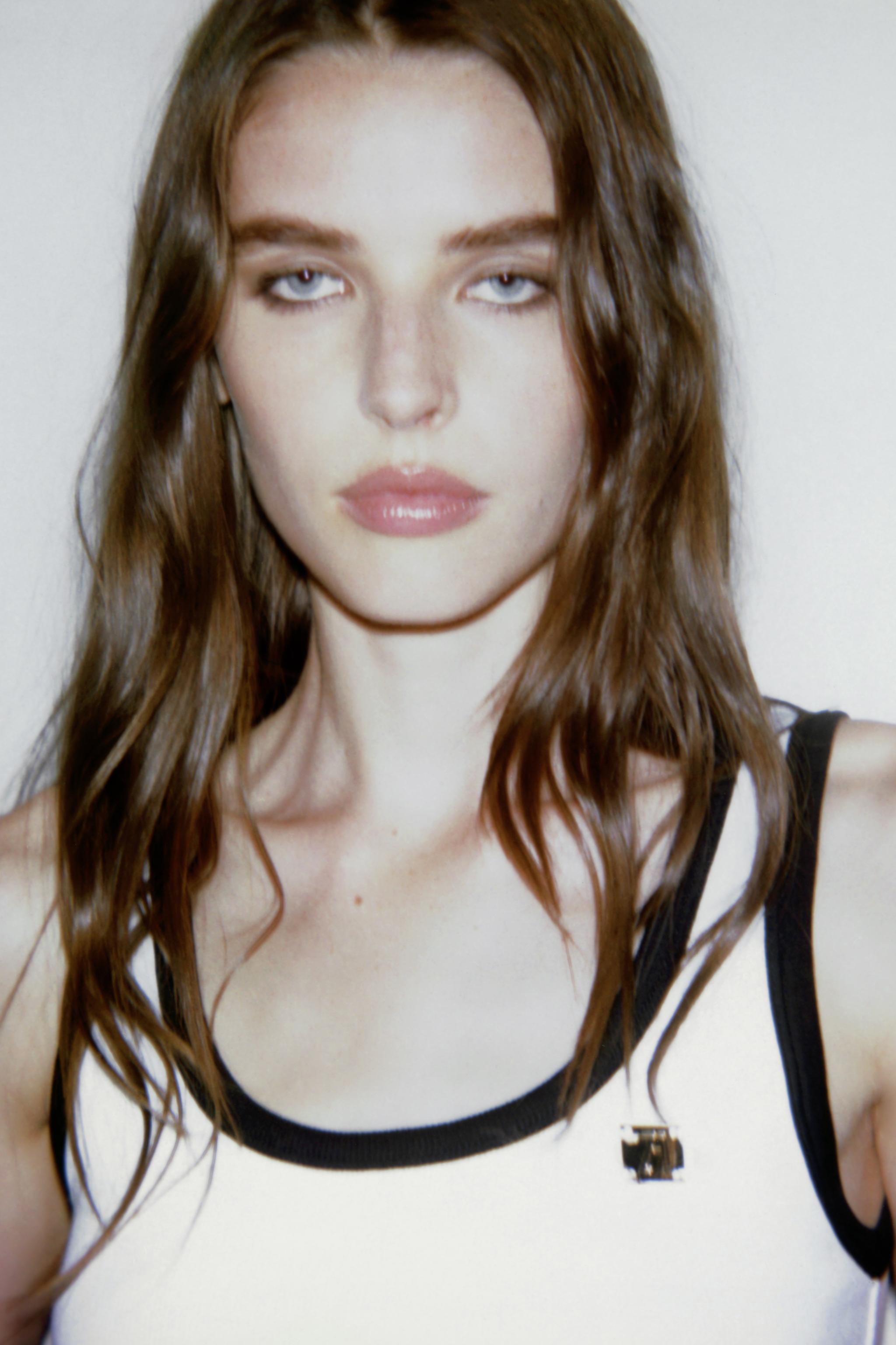 ZARA BROOCH TRIM TOP