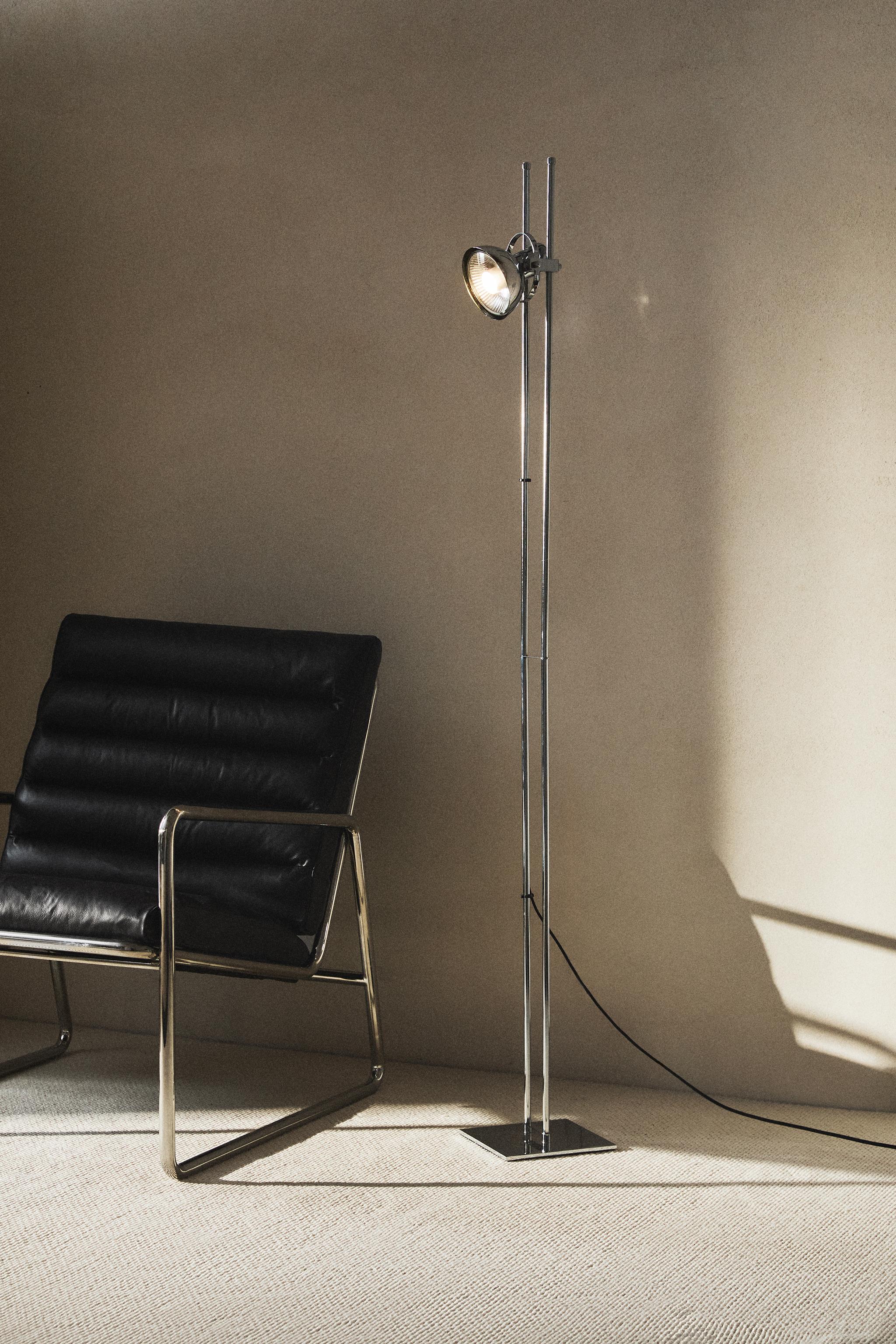 FLOOR LAMP | METAL SPOTLIGHT